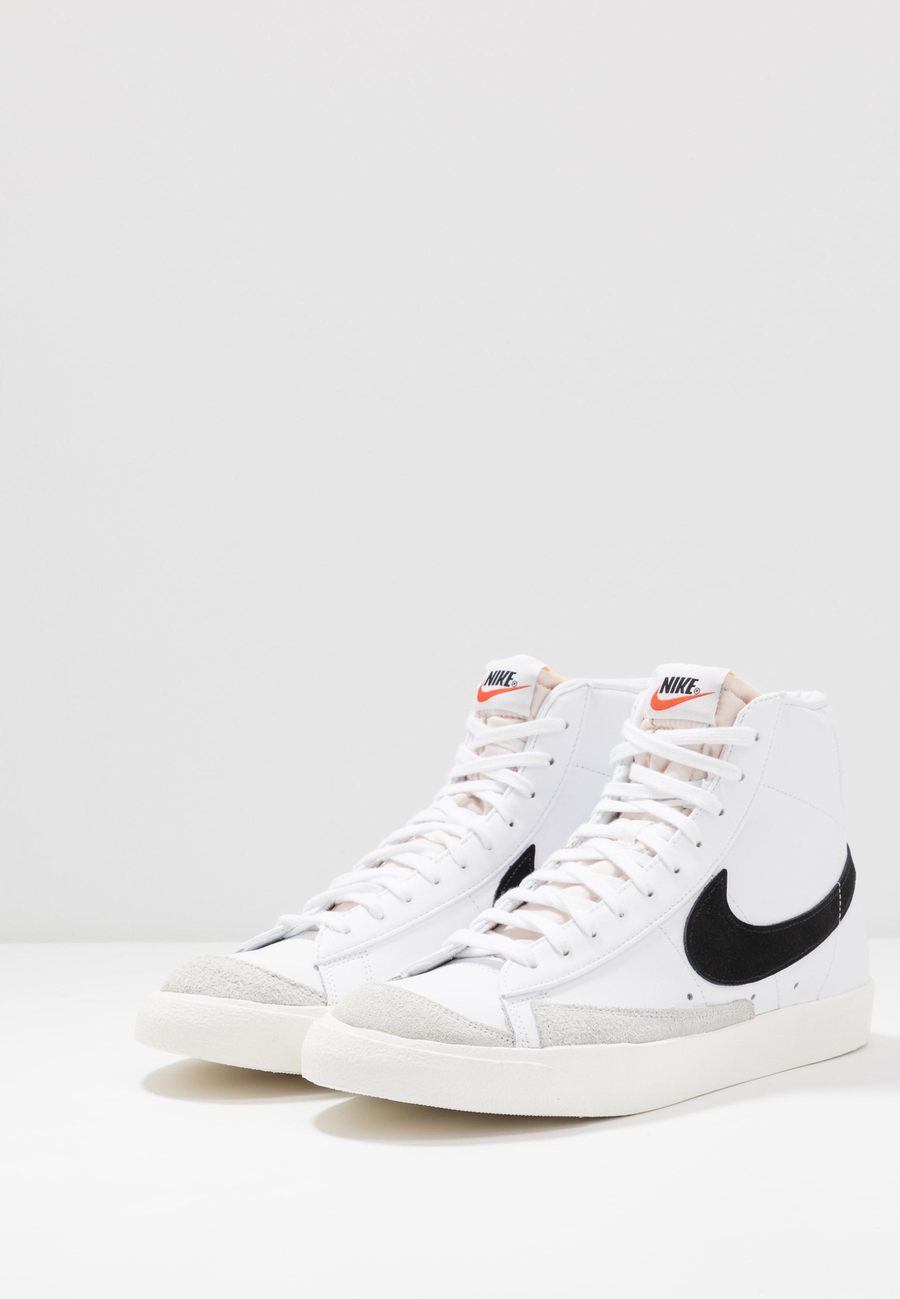Sportovní tenisky Nike Blazer MID '77 Vntg bílé velikost 45,5