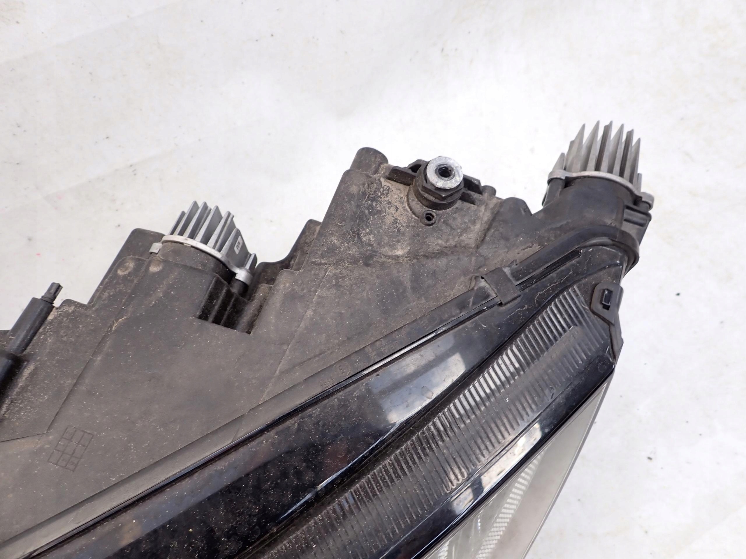 SKODA OCTAVIA IV 20- light left front front FULL LED 5E4941015
