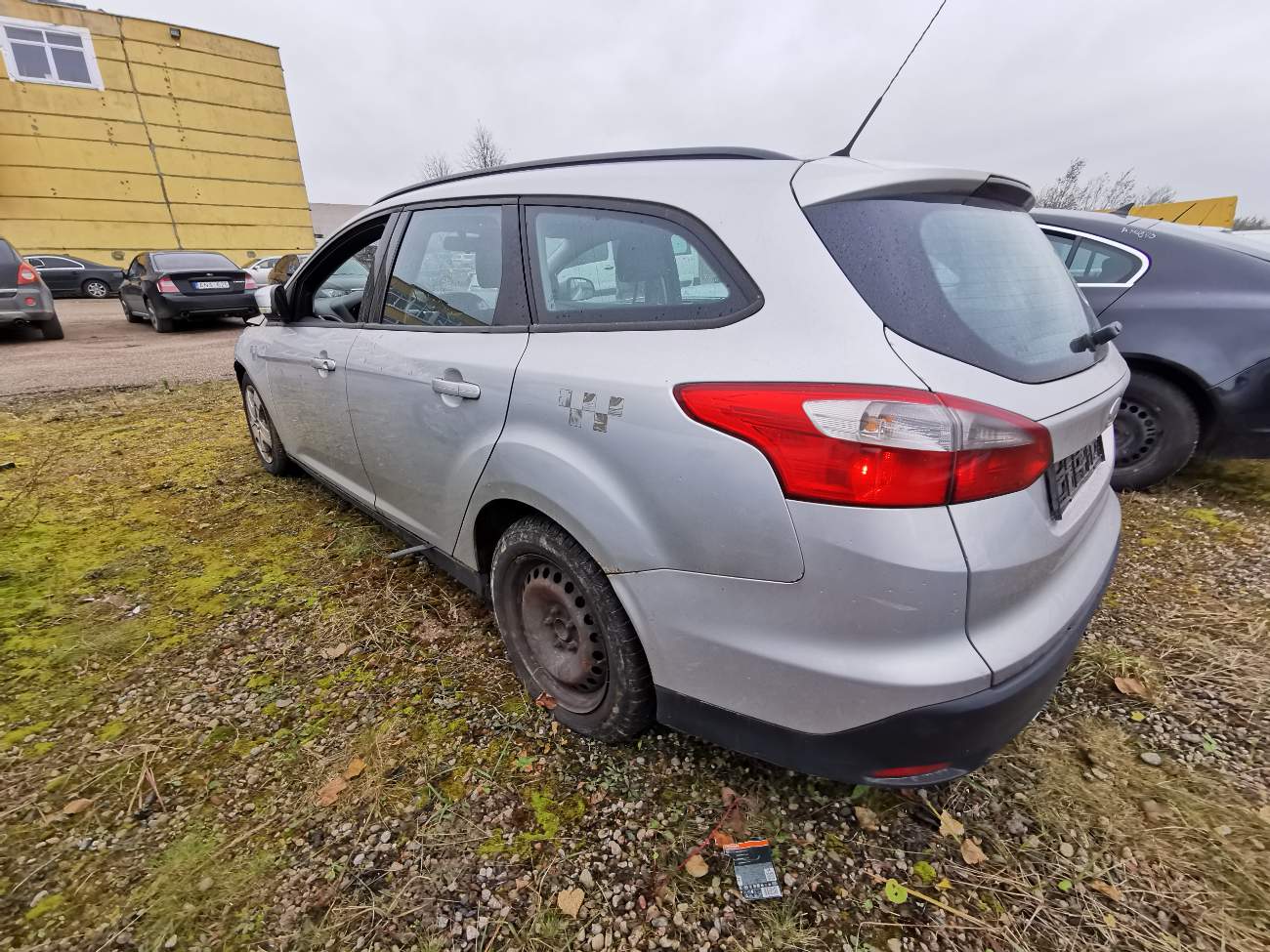 FORD Focus генератор 2011 1.6л