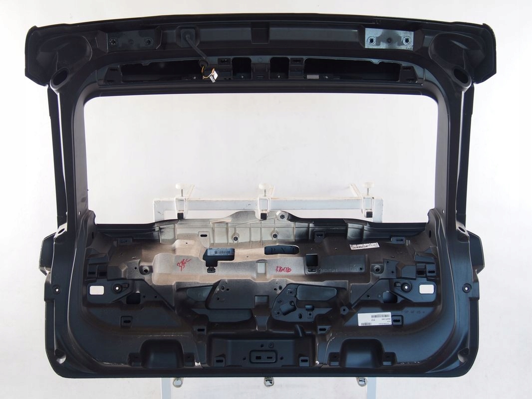 Volvo XC60 2 II 17r boot door rear xc 60 2017