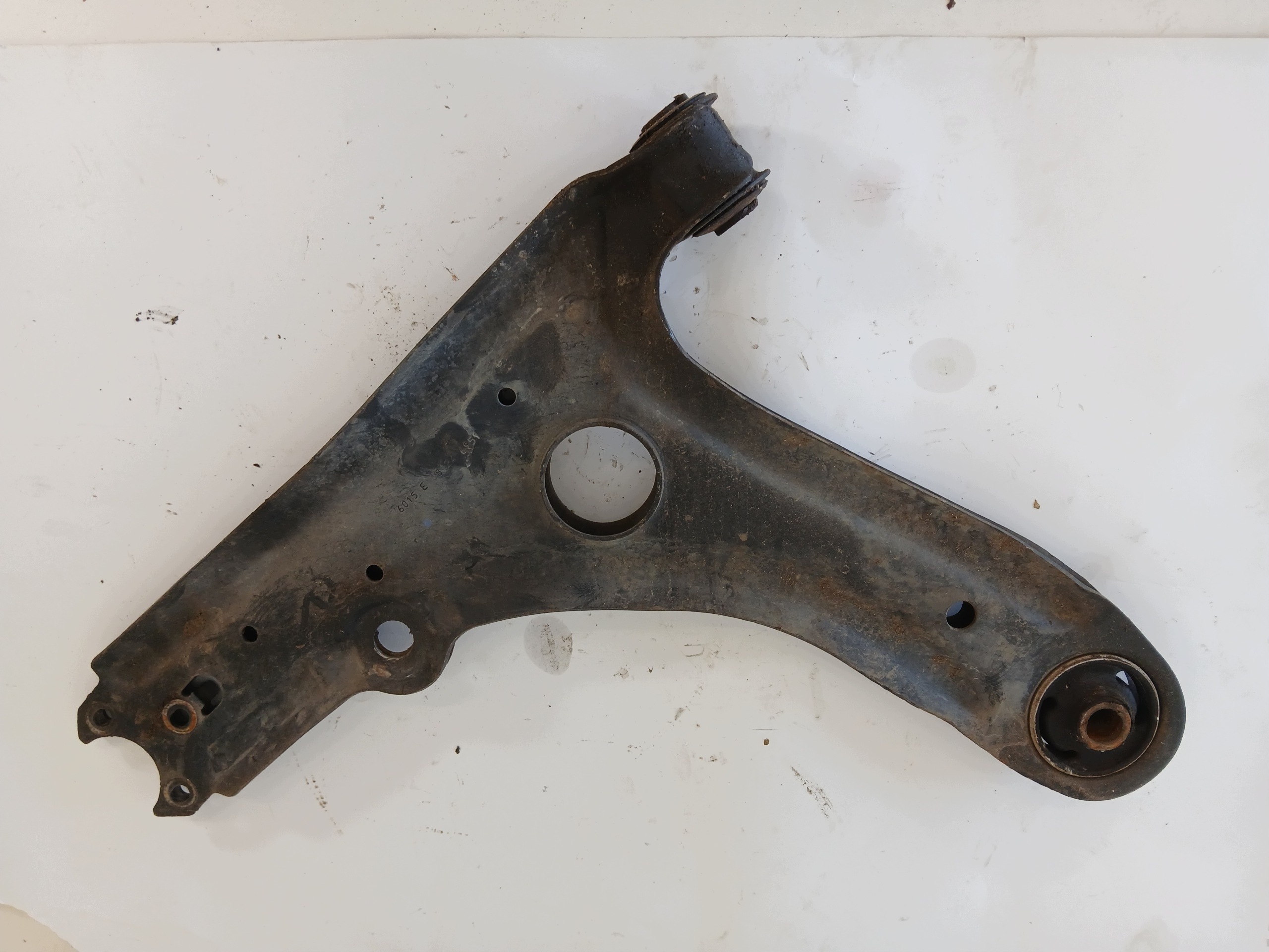 VW GOLF III Querlenker Querlenker Achsträgers vorne KOMPLET