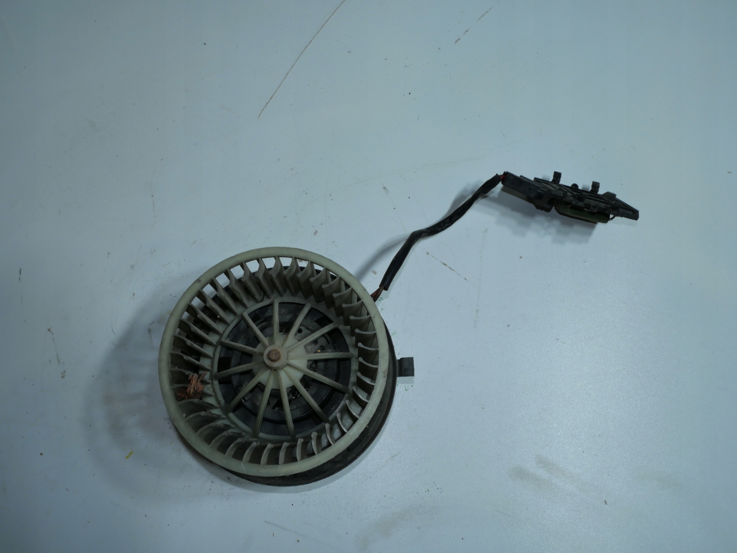 ventilátor tOPENÍ topení 893959263 AUDI