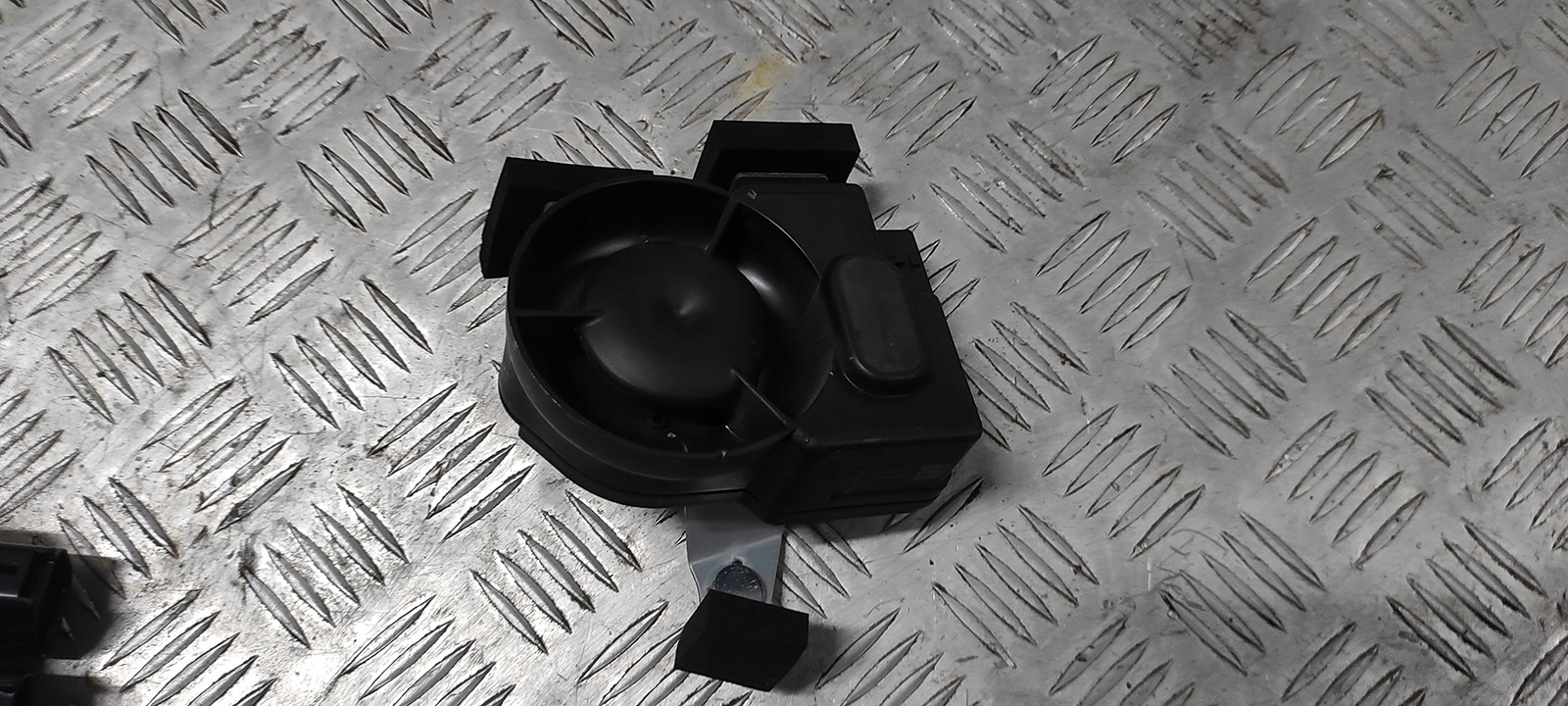 LEXUS RCF RC F RC 350 KLAKSON SYGNAL ALARM SYRENA