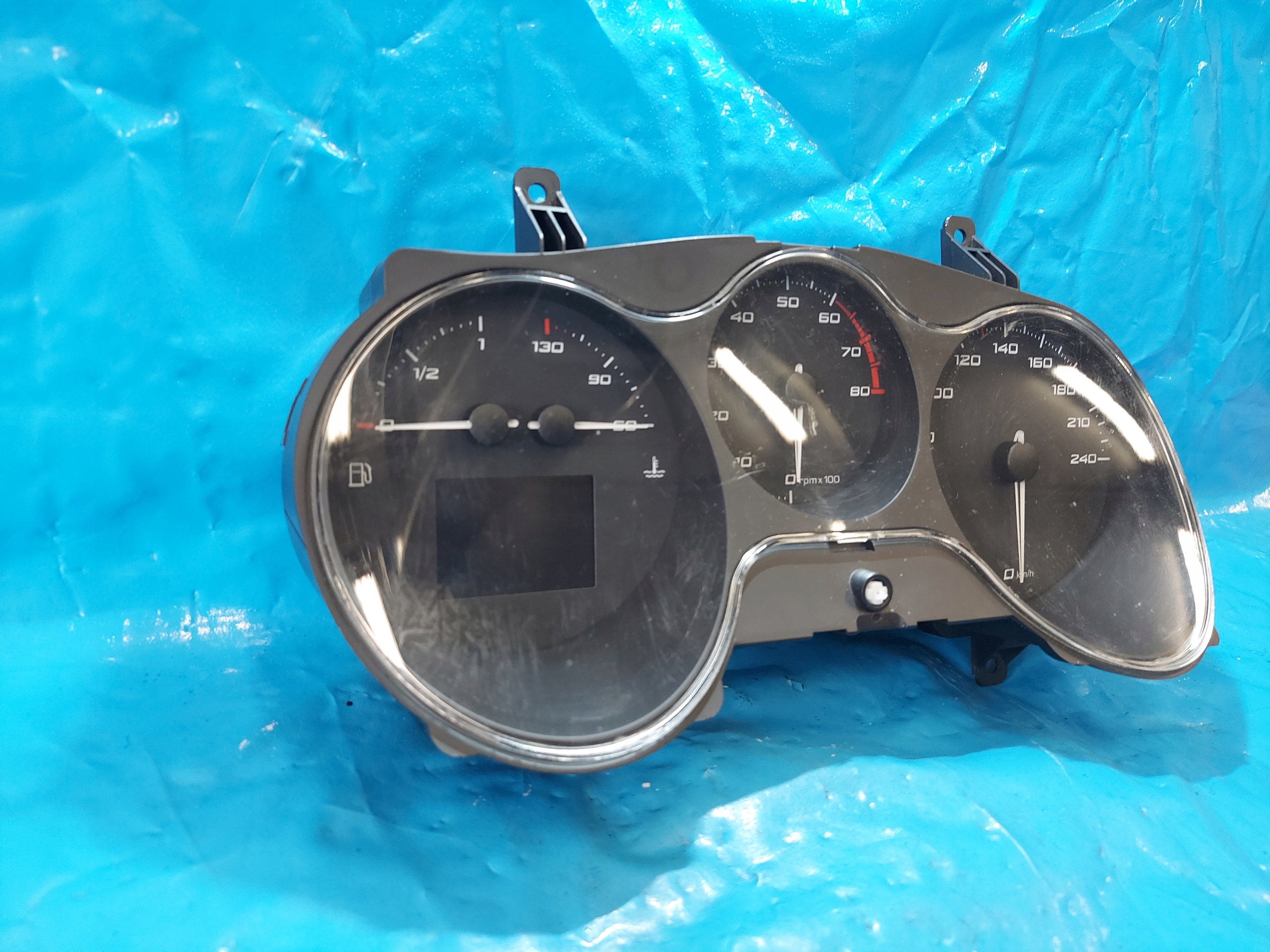 dials clock LEON II 1.4 TSI 1P0920810E