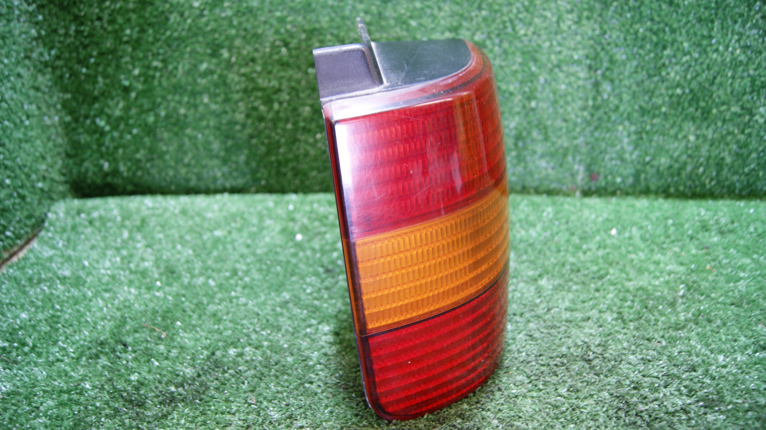 light left rear VOLKSWAGEN PASSAT B4 3A9945111