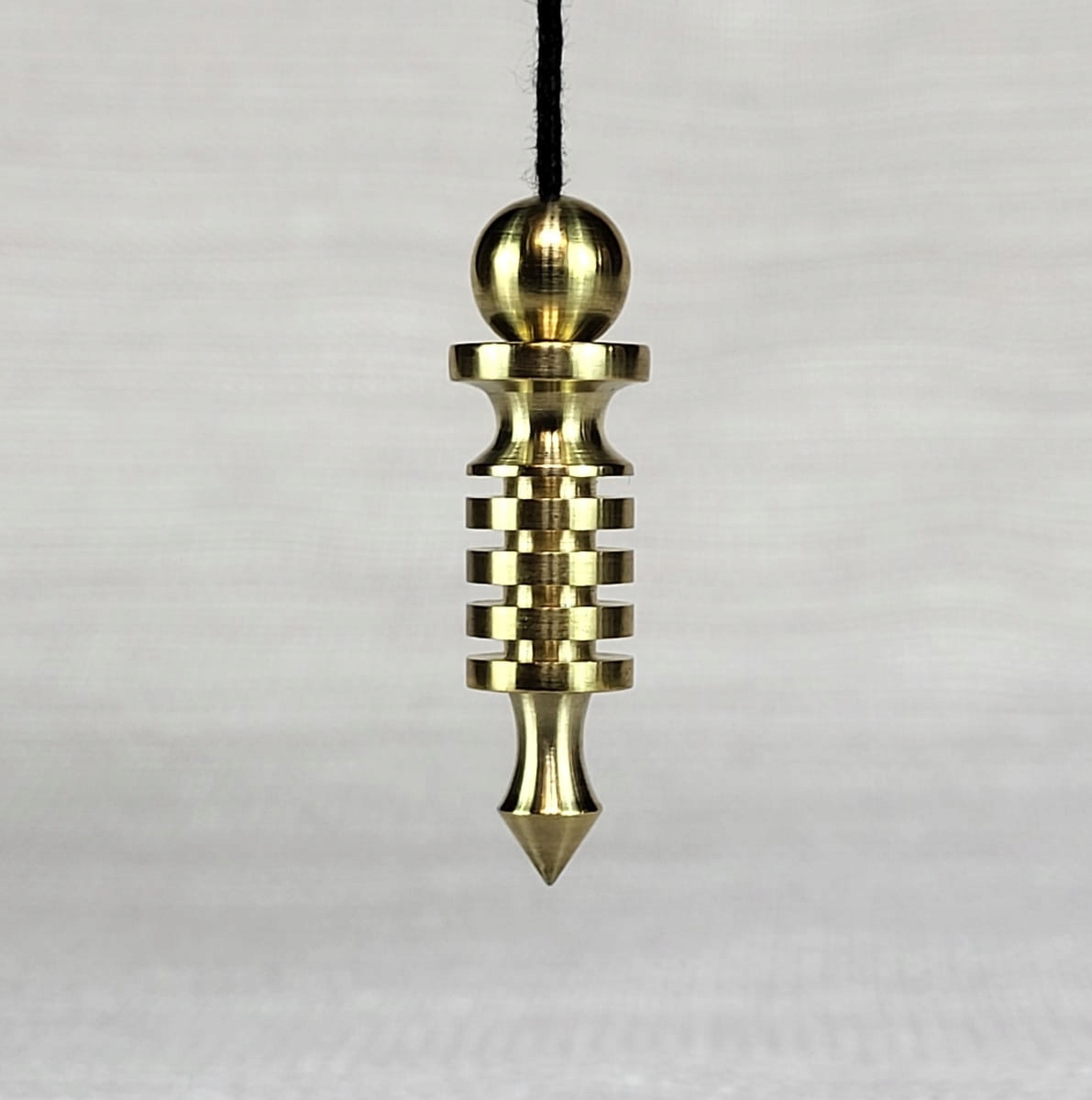 Wahadło Izys Mosiądz 5 CM, 4 Baterie