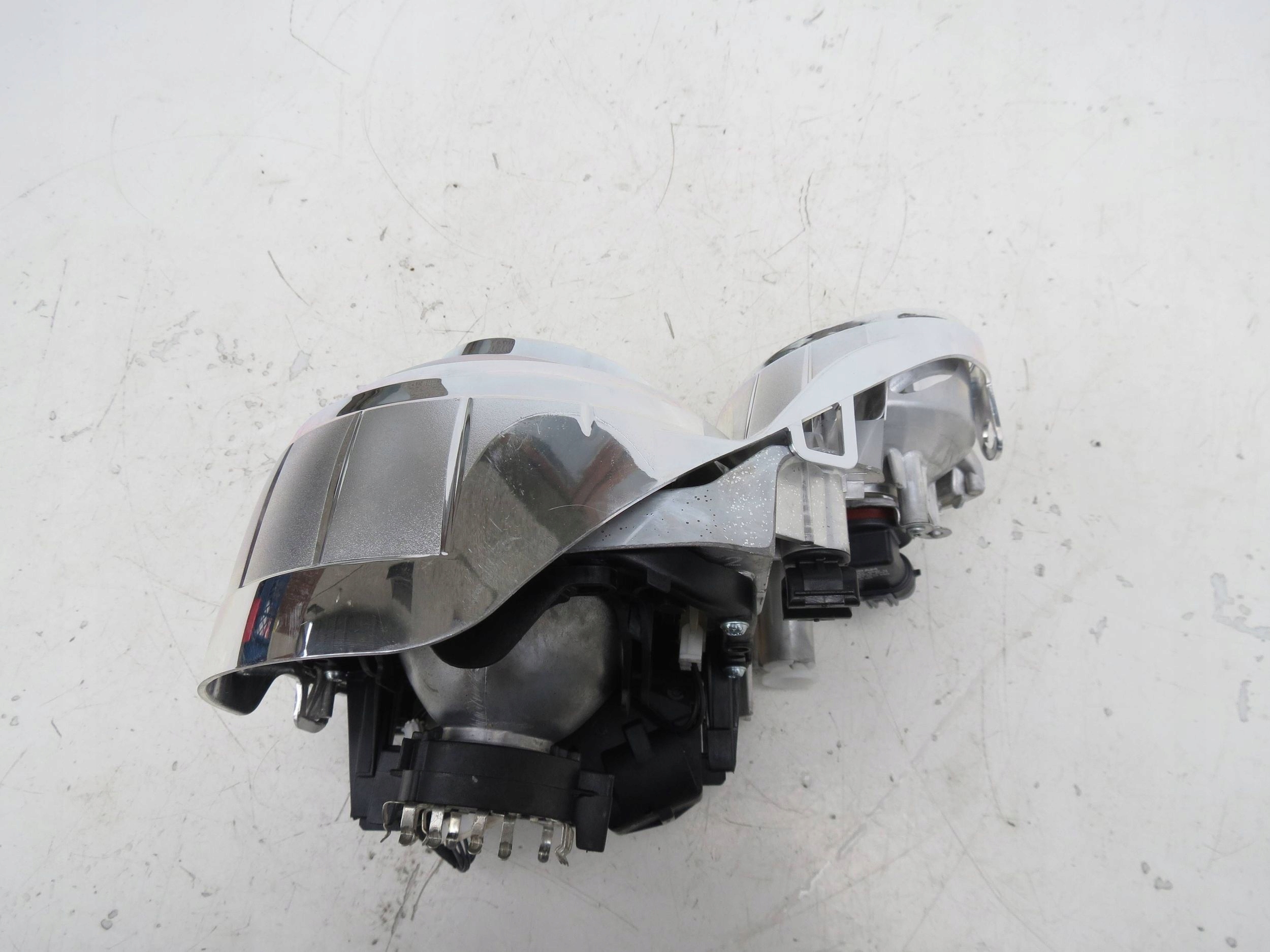 lens Bixenon light front left VOLVO S60 II 2.0 D 163KM 2012R 89207071