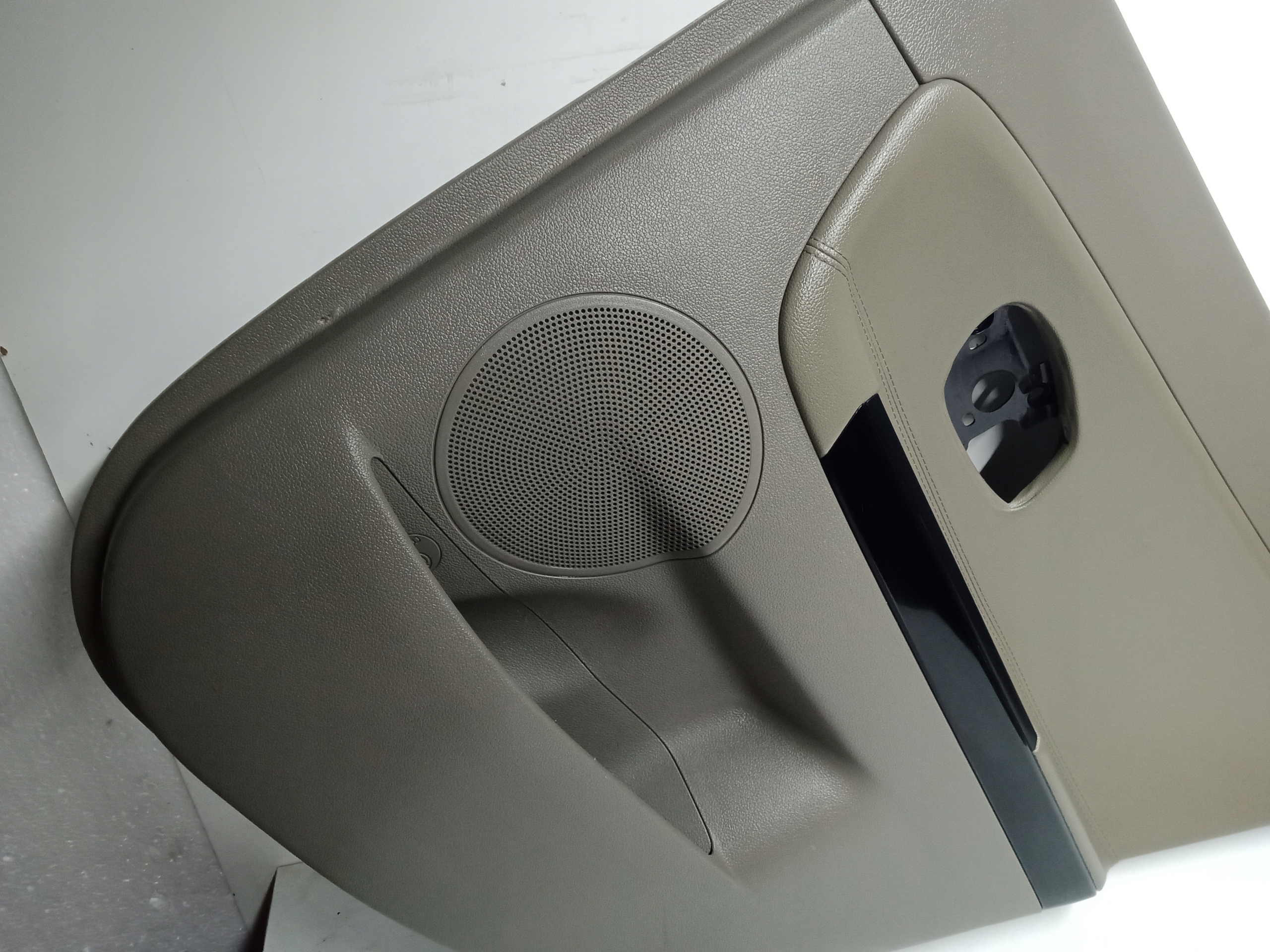 KIA CEED II HB side upholstery door right rear part 2013