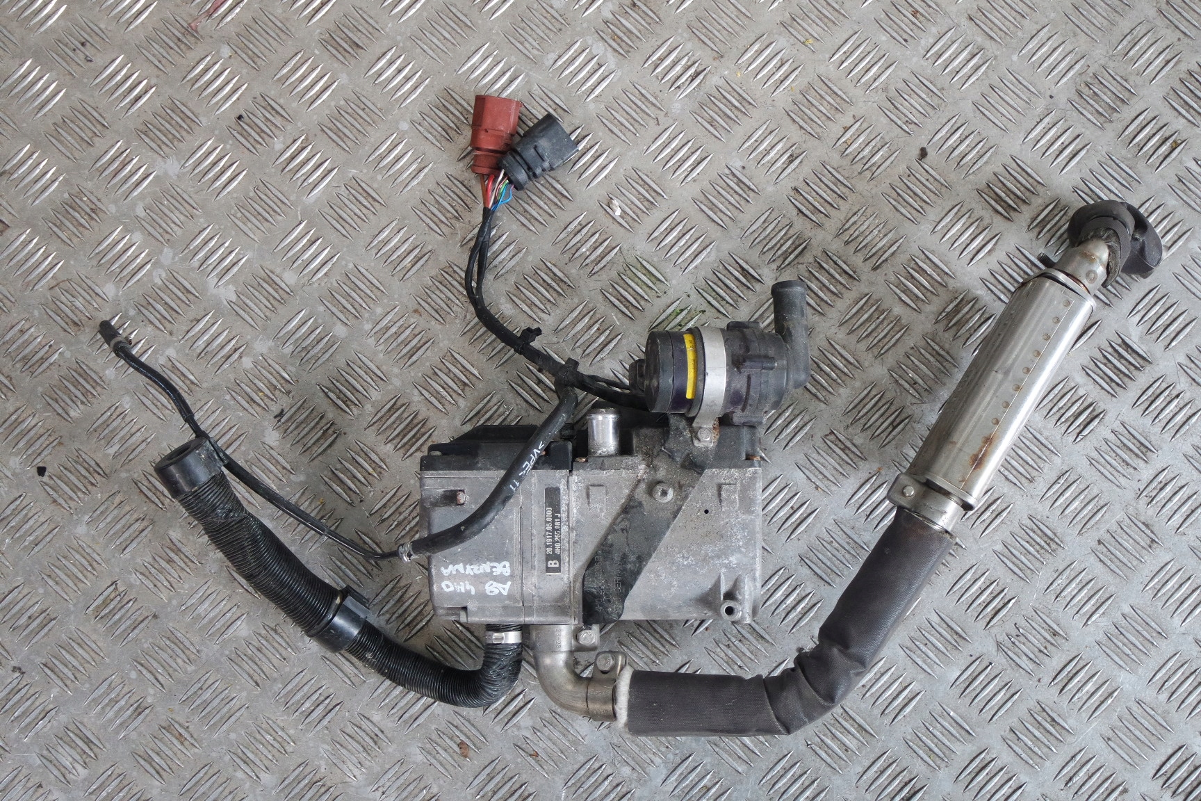 WEBASTO ВИХЛОП AUDI 4H0265081J