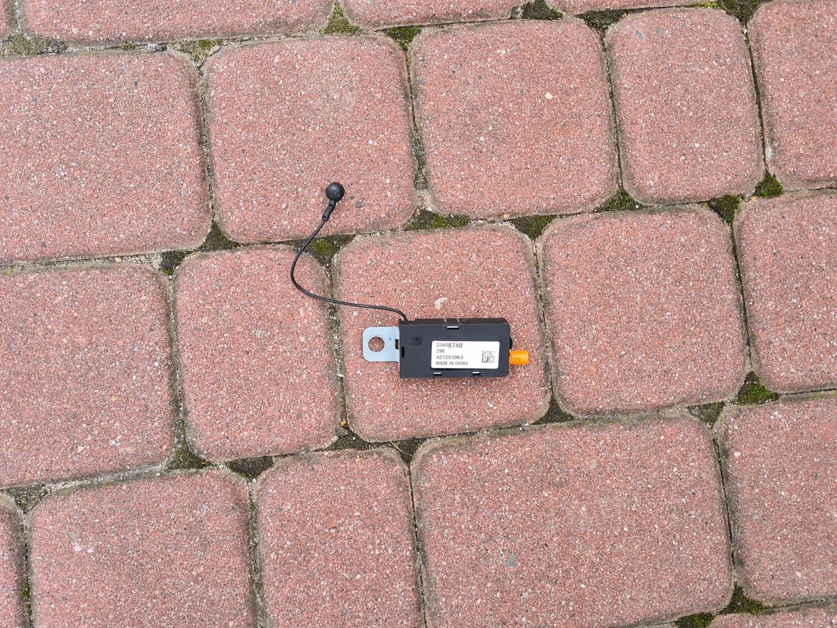 aerial amplifier Opel Insignia B 23408740
