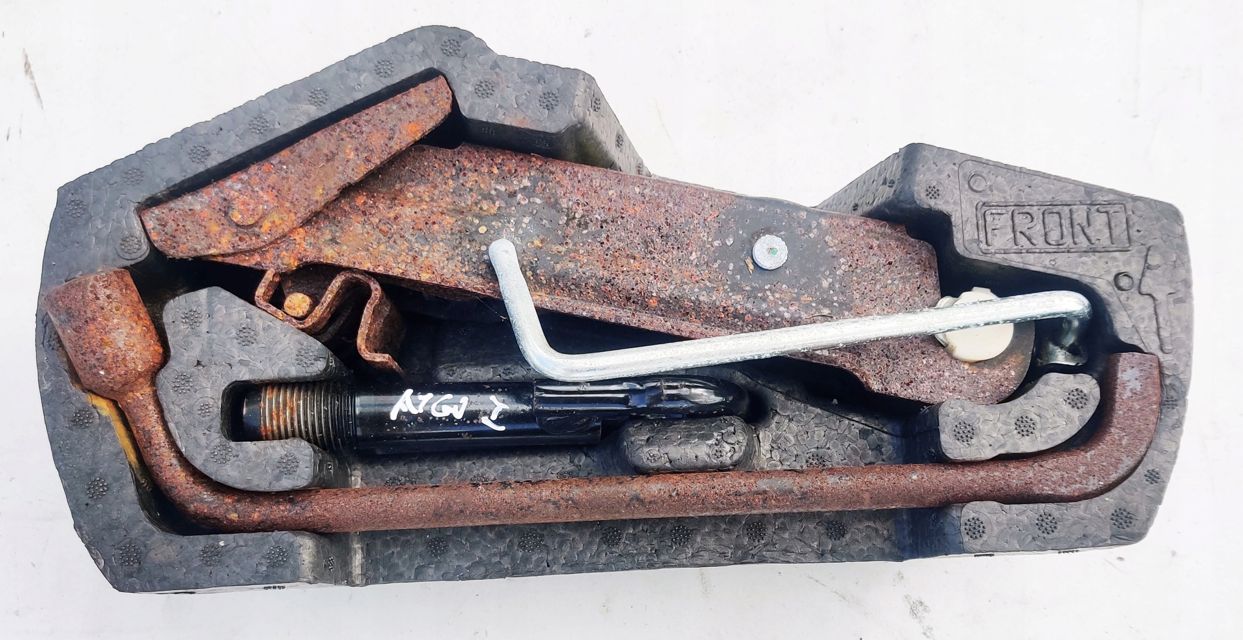 LEWAREK PODNOŚNIK KLUCZ UCHO HOLOWNICZ AYGO C1 107