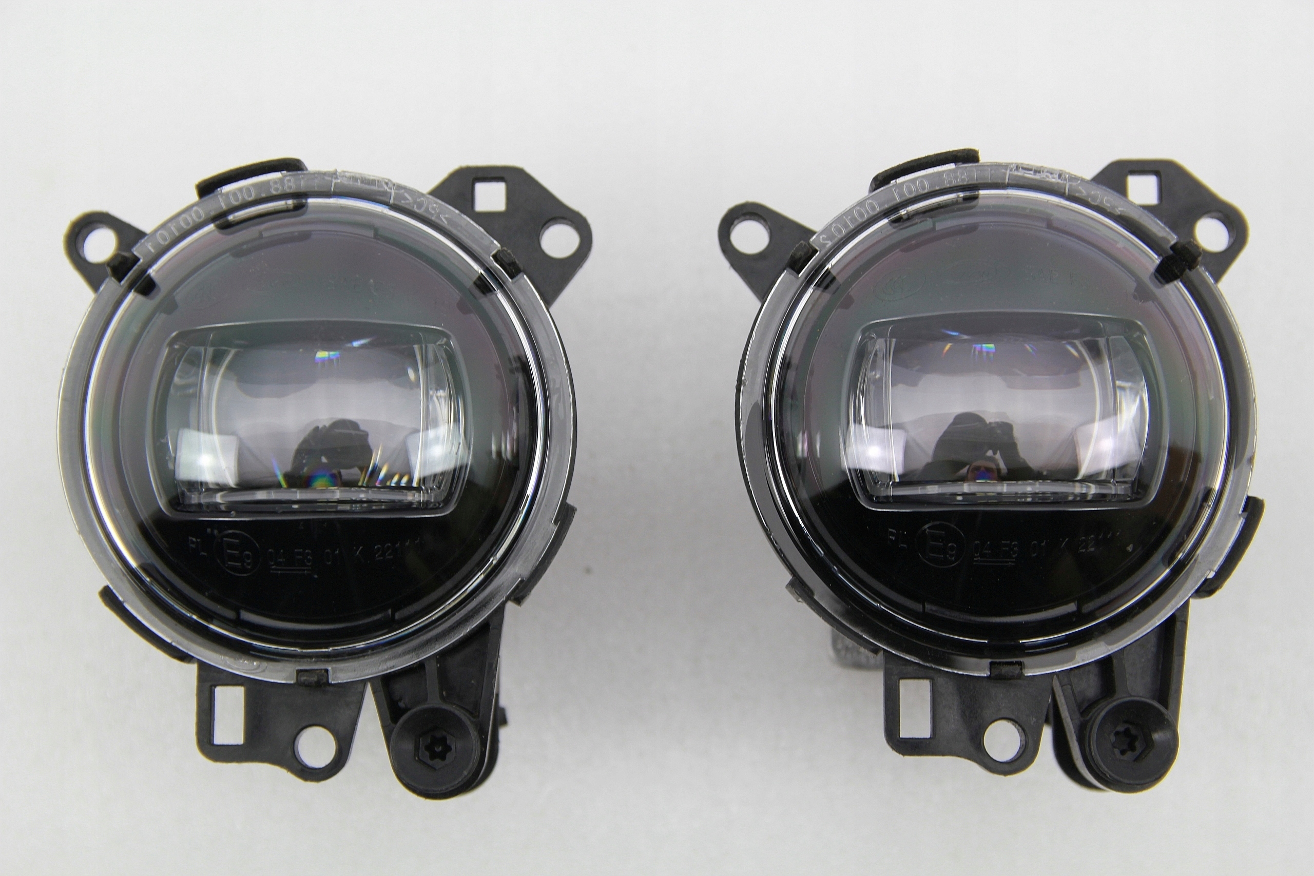 L8B2-15201 T4UVB - LAND ROVER DEFENDER 2 II L663 галогенные светодиодные DRL P + L