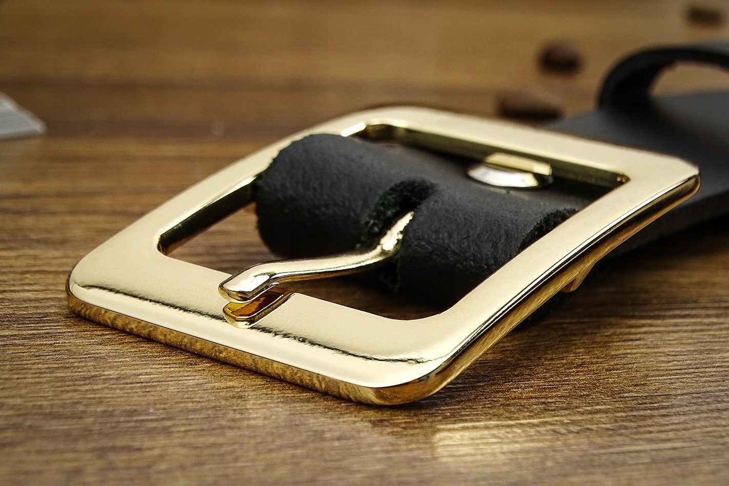 Damski skórzany Pasek Gracio KLAMRA ZŁOTA czarny Materiał dominujący skóra naturalna