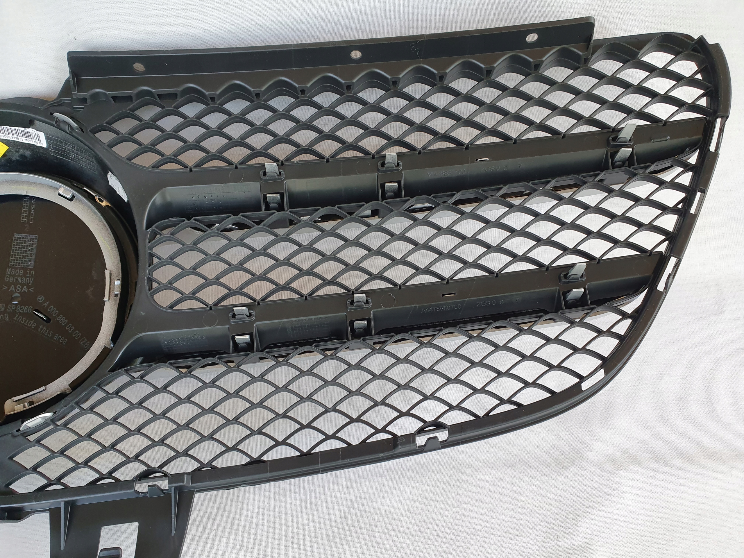 V KLASA 447 LIFT ATRAPA GRILL VITO 447 LIFT Numer katalogowy oryginału A4478880000 MERC-MERKOS