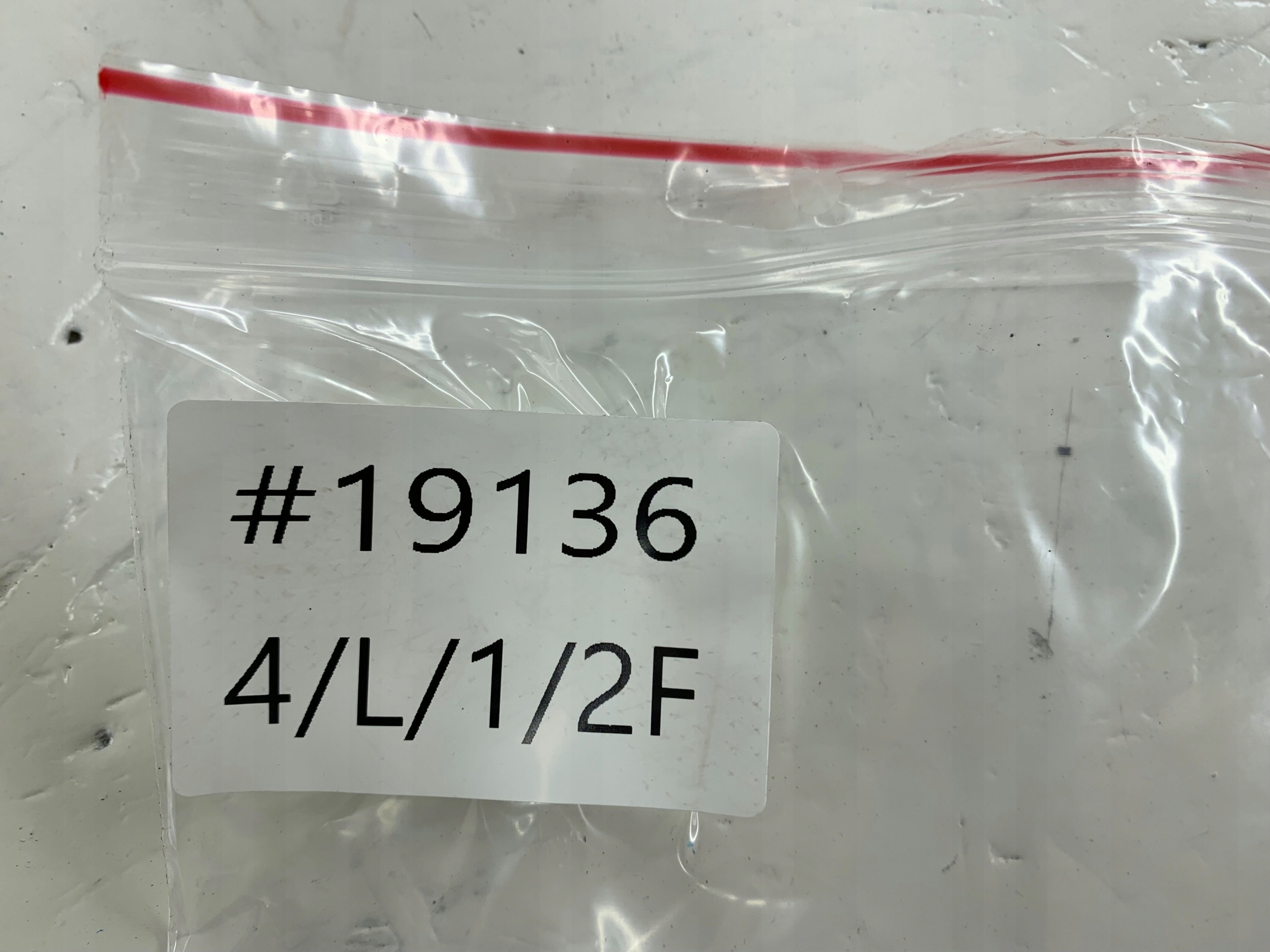 MERCEDES W169 PANEL okna levý předek řidičů A1698206410