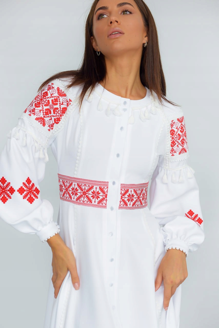 Exkluzivní vyšívaná sukně s bílou a červenou výšivkou vel. M(38) poslední!