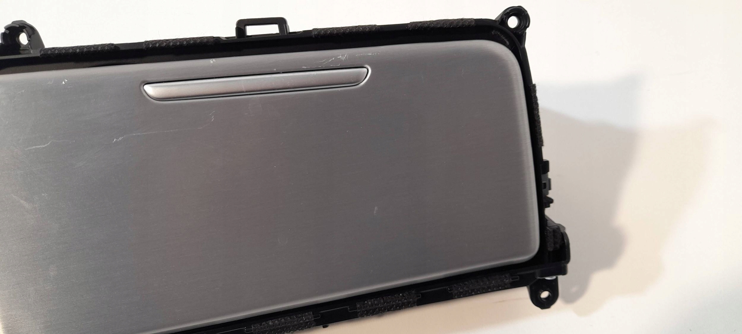 KIA Stinger passenger compartment tunelu srodkowego 84670J5000 (65)