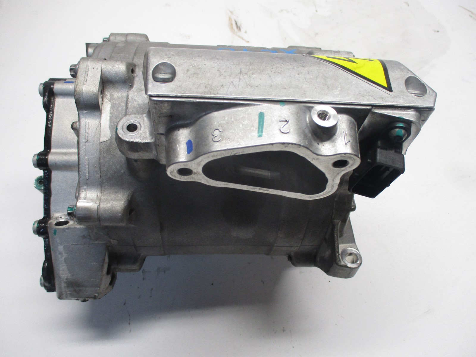 engine MOTOR VOLVO XC40 32257268 1,5HYB