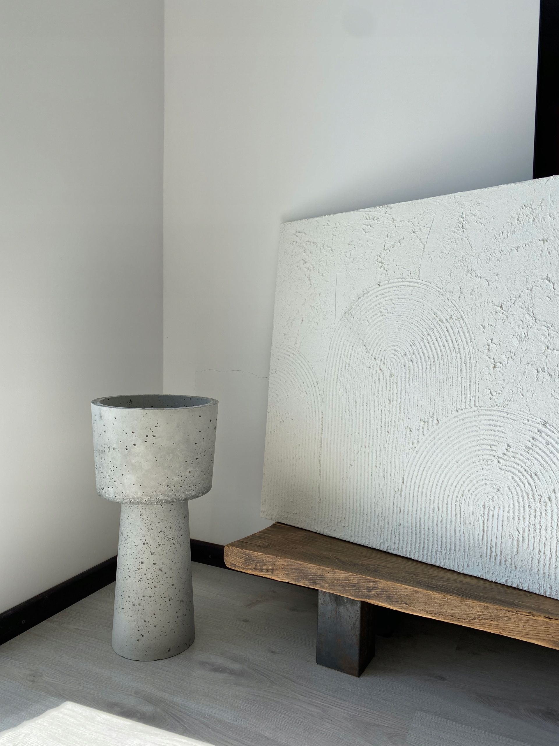 BETONOWA DONICA Z BETONU okrągła wysokość 55 Marka inna