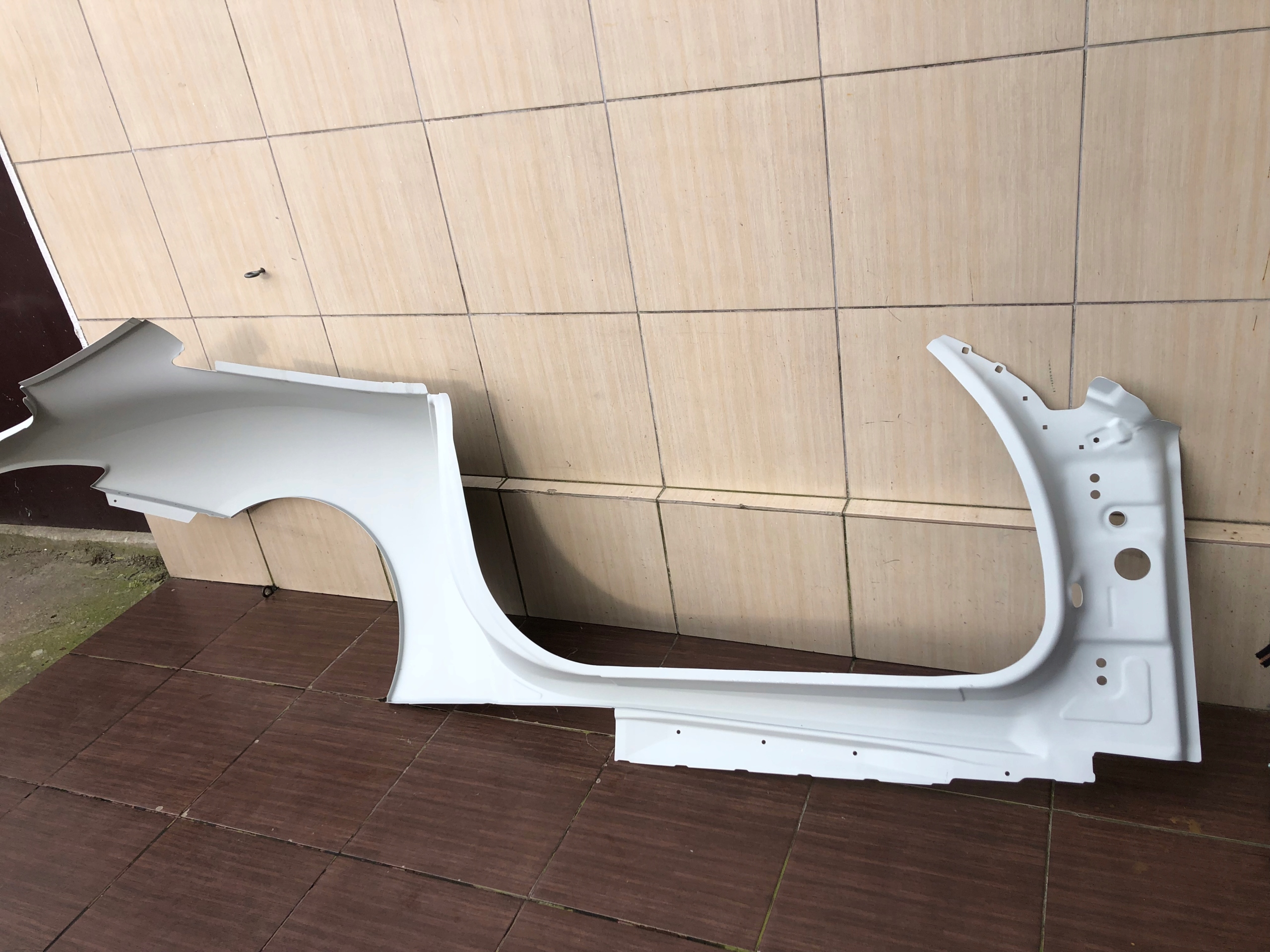KOTFLÜGEL HINTEN RECHTS ODER LINKS, FENDER FERRARI ROMA