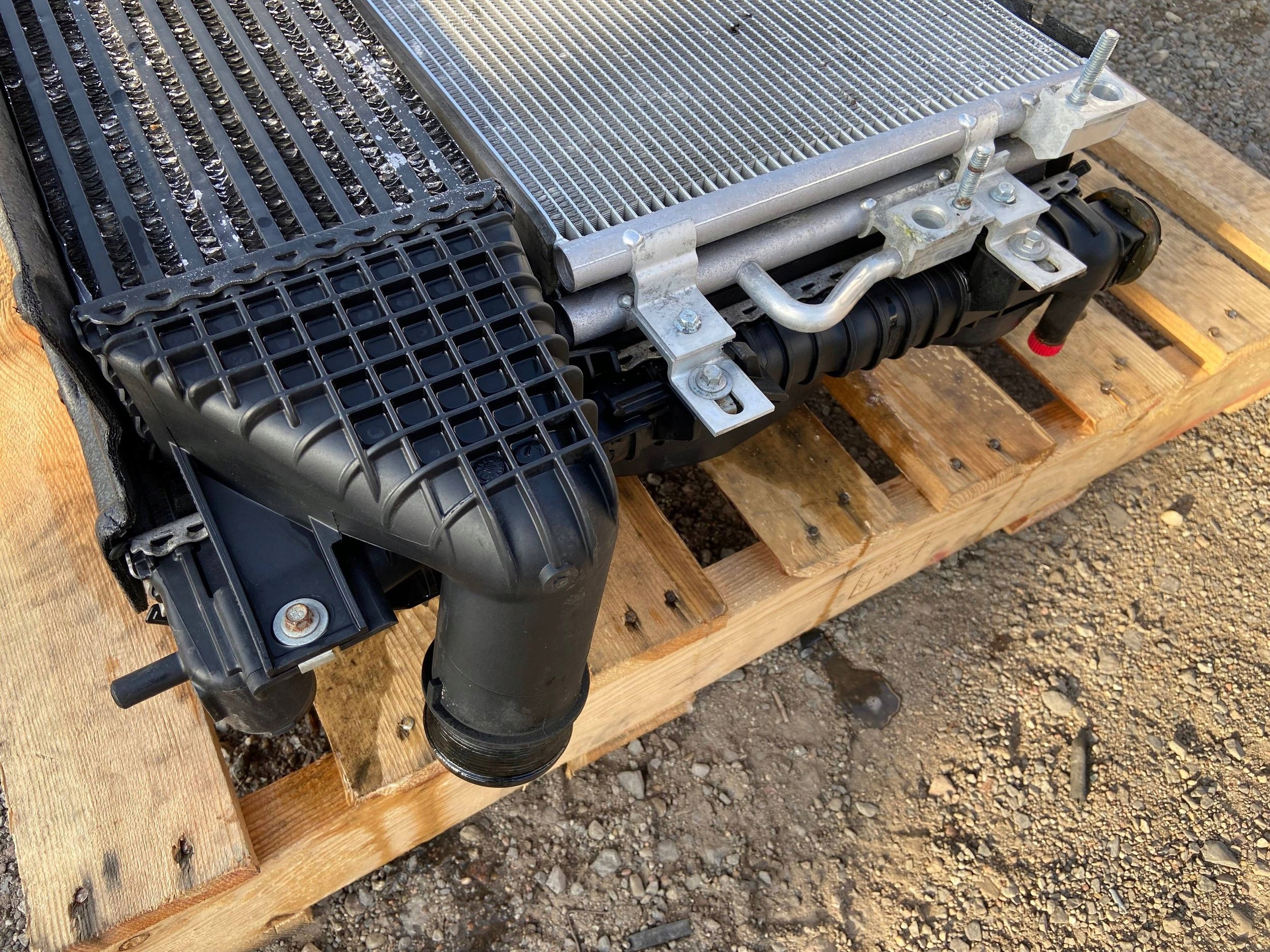 Kühler Intercooler Lüfter Ford Explorer 3.5 Ecoboost 2011-2019