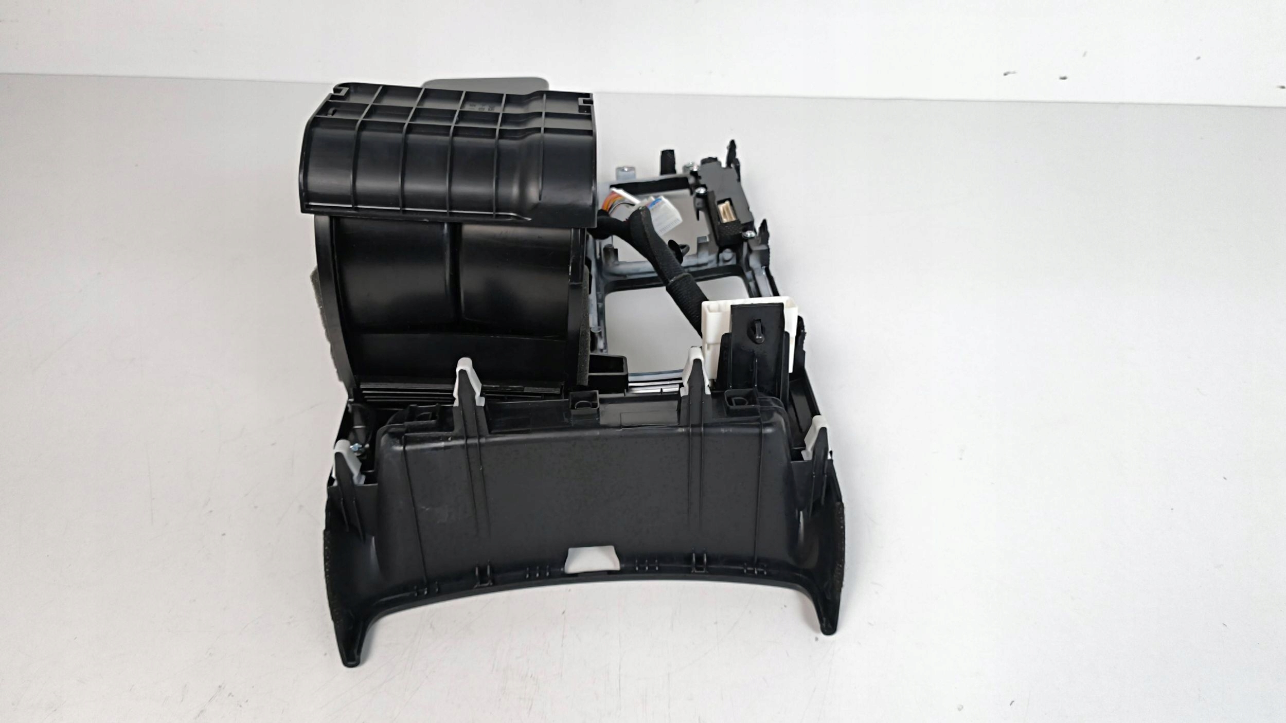 KIA Sorento III frame passenger compartment Tunelu Srodkowego 84651-C5000