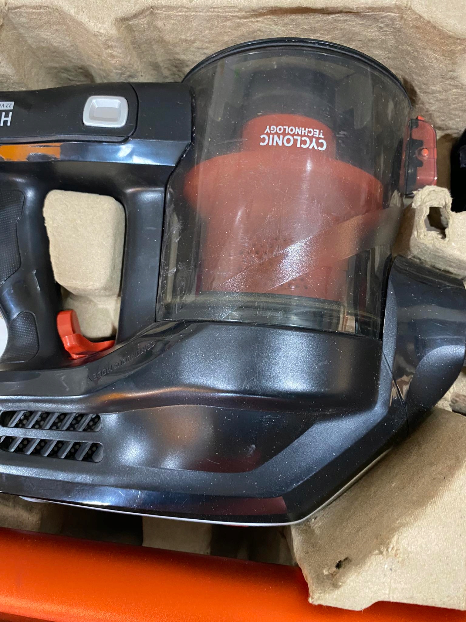 Odkurzacz akumulatorowy HOOVER Model HF222AXL 011