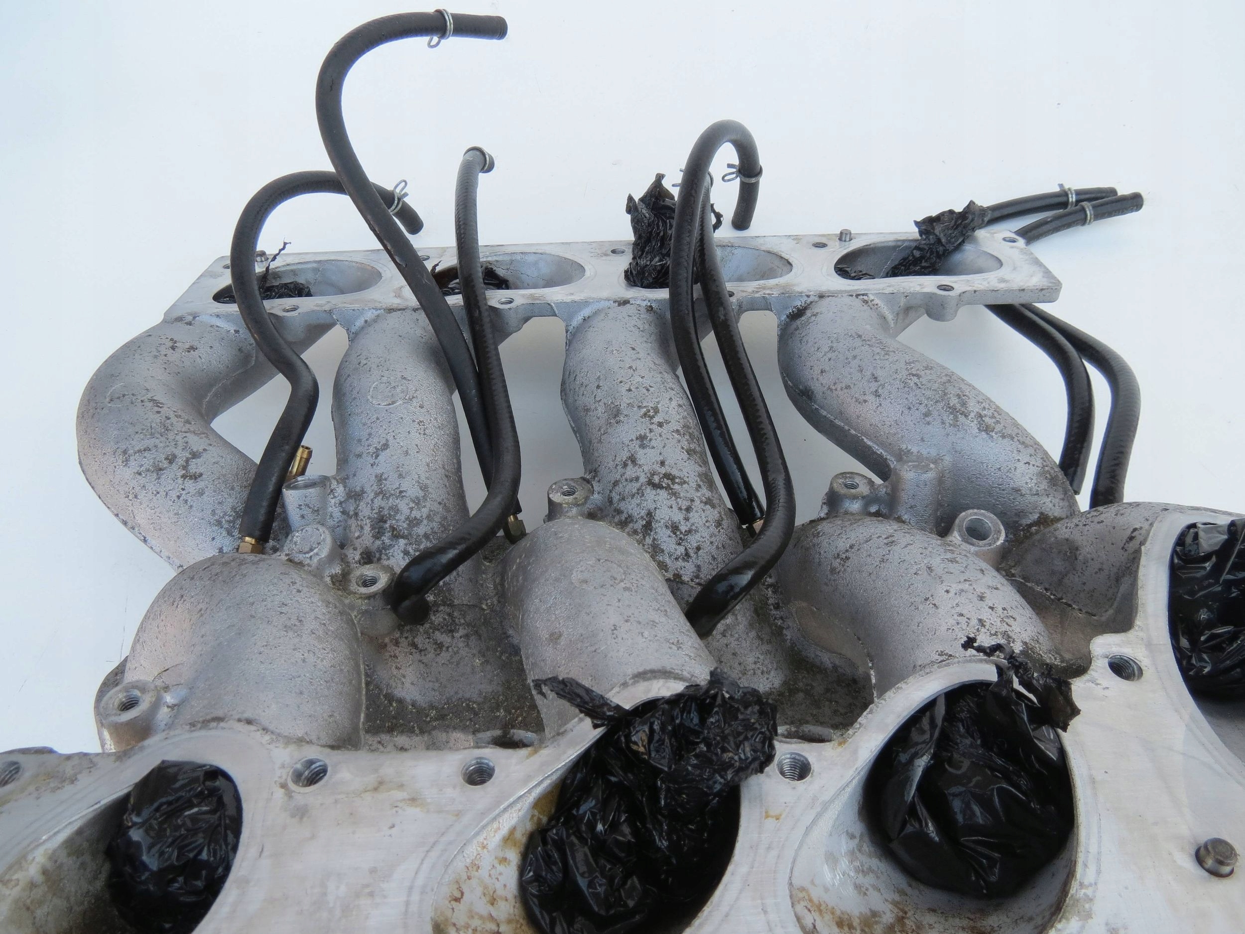 intake manifold VOLVO XC90 and 4.4 V8