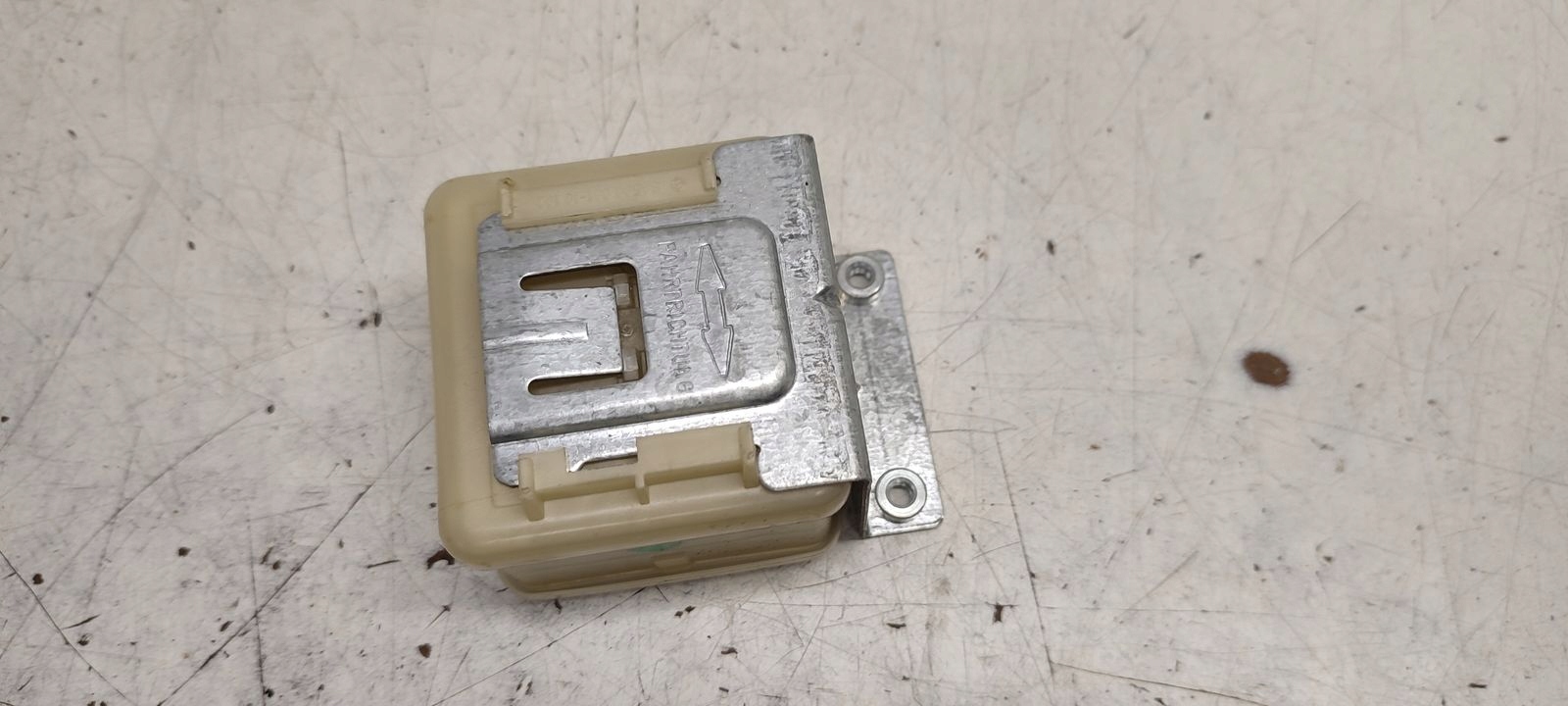 module alarmu Mercedes W124 2,2b