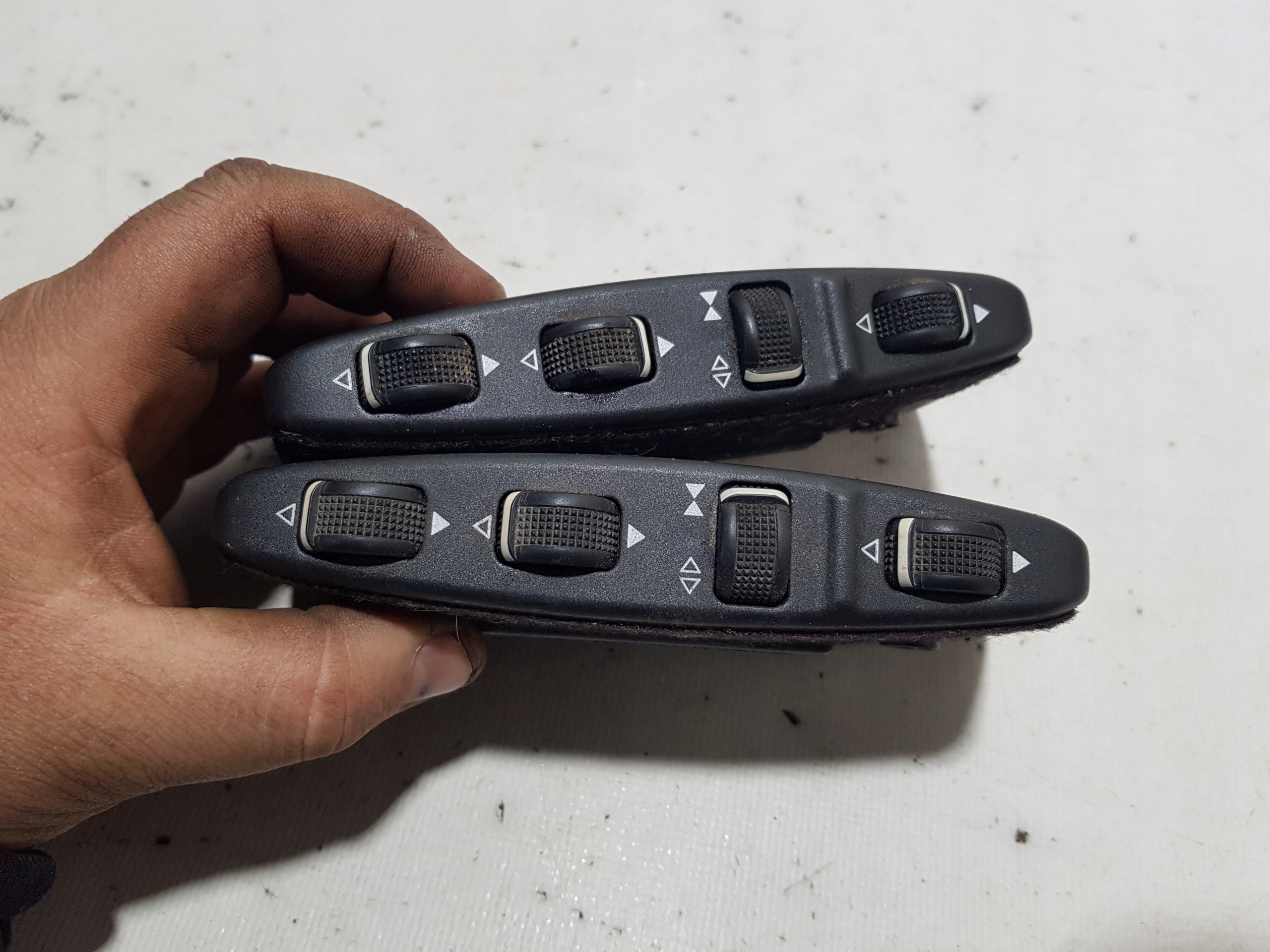 PANEL POMPOWANIA SITZ rechts MERCEDES W212 W207 W204