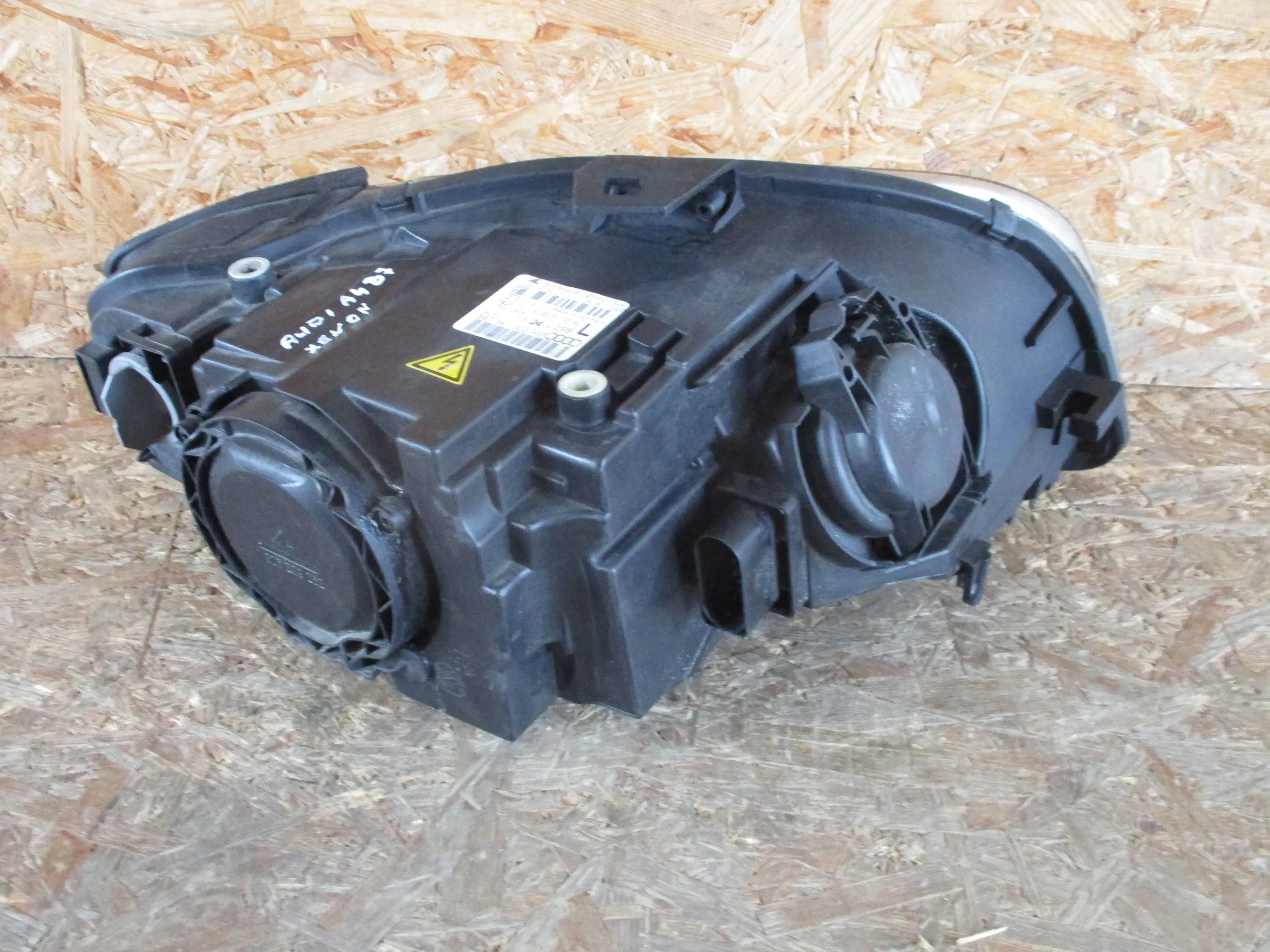 light front front left AUDI A4 B7 XENON