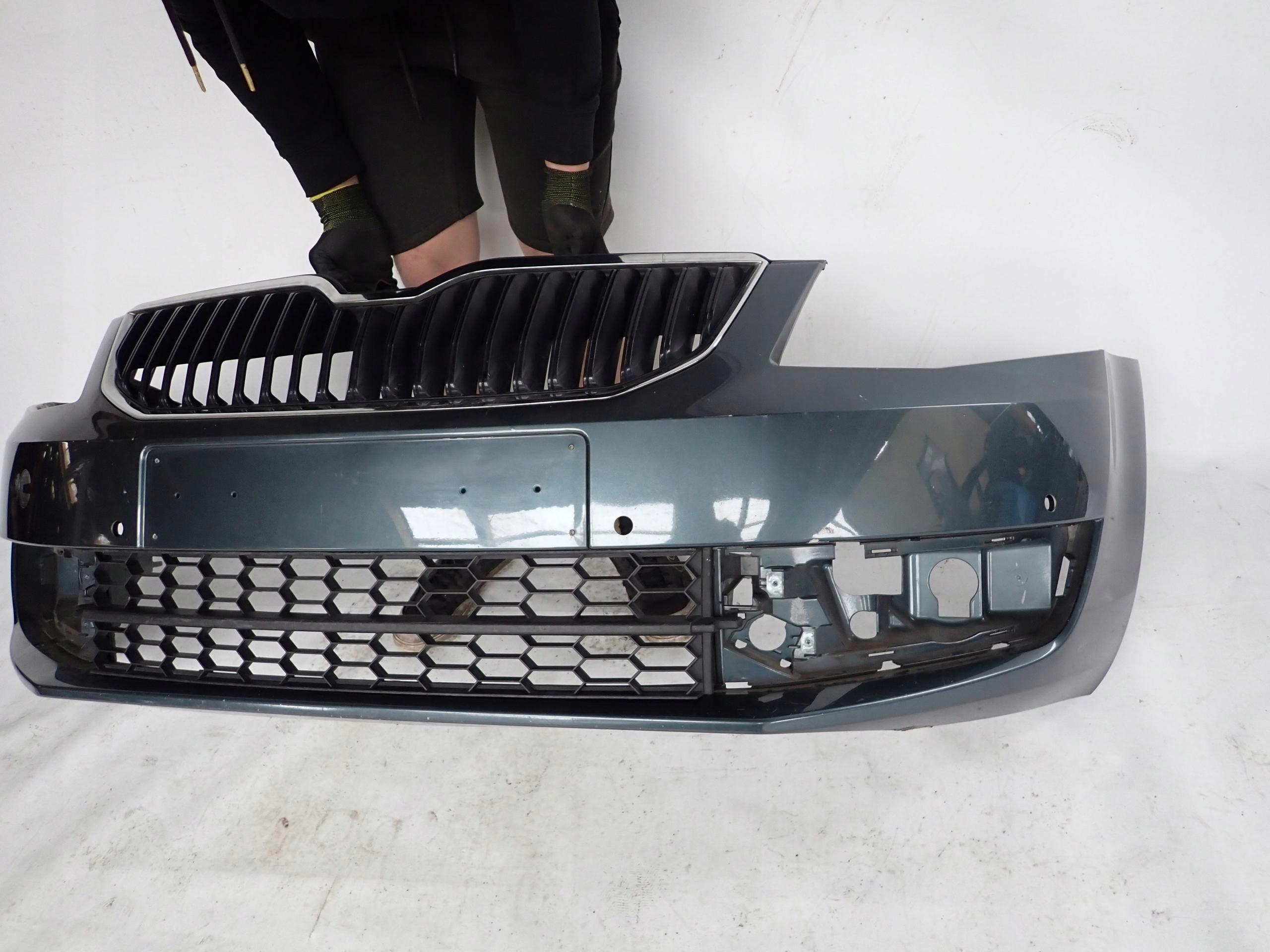 SKODA OCTAVIA III 12- bumper front front 4PDC