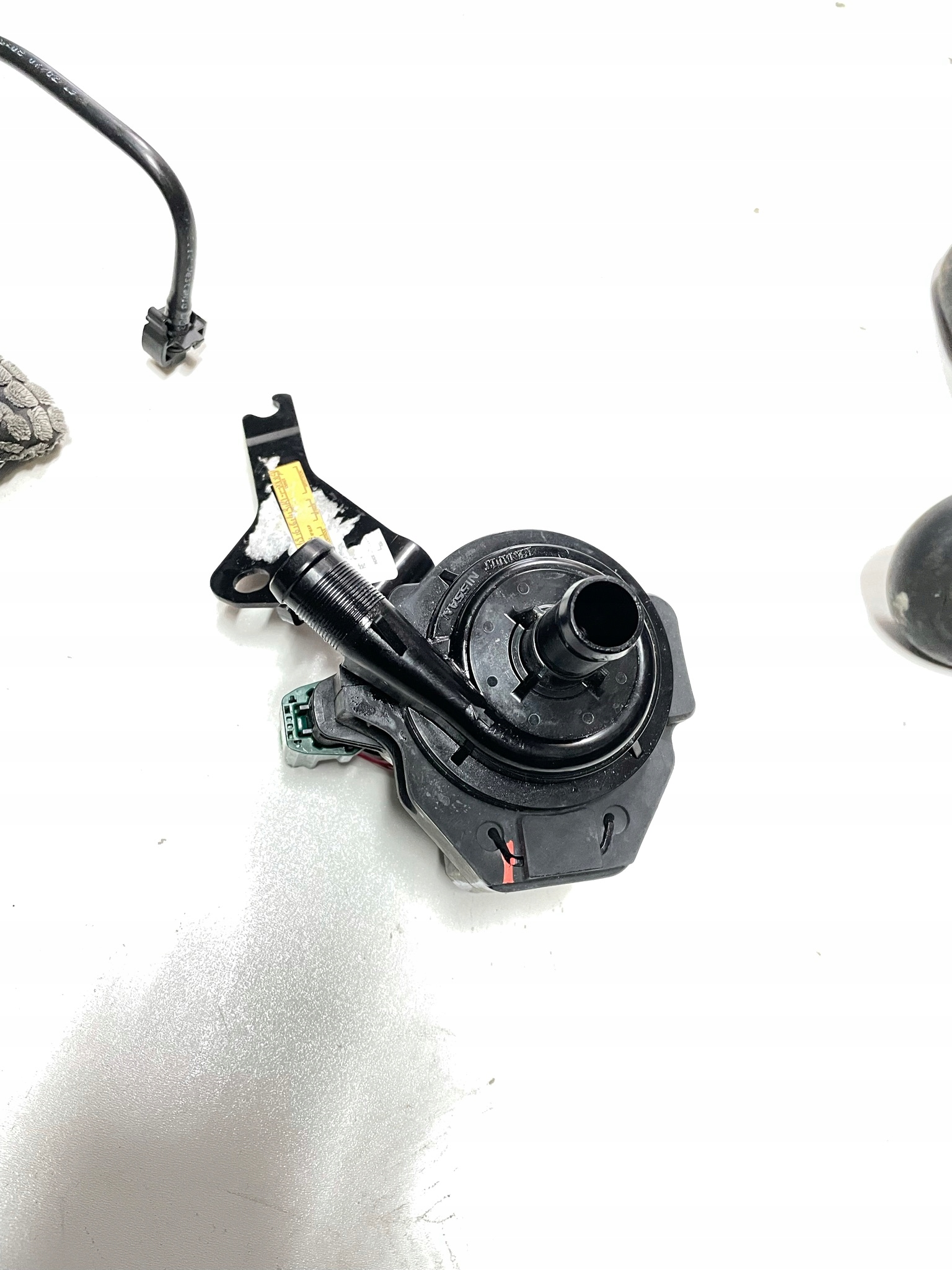 RENAULT MEGANE IV E-TECH HYBRYDA WATER PUMP DENSO