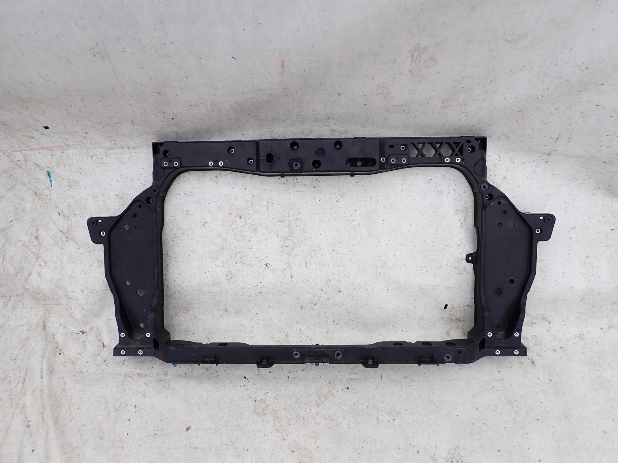 HYUNDAI I20 and 1 LIFT 12-15 support panel for radiators pillar
