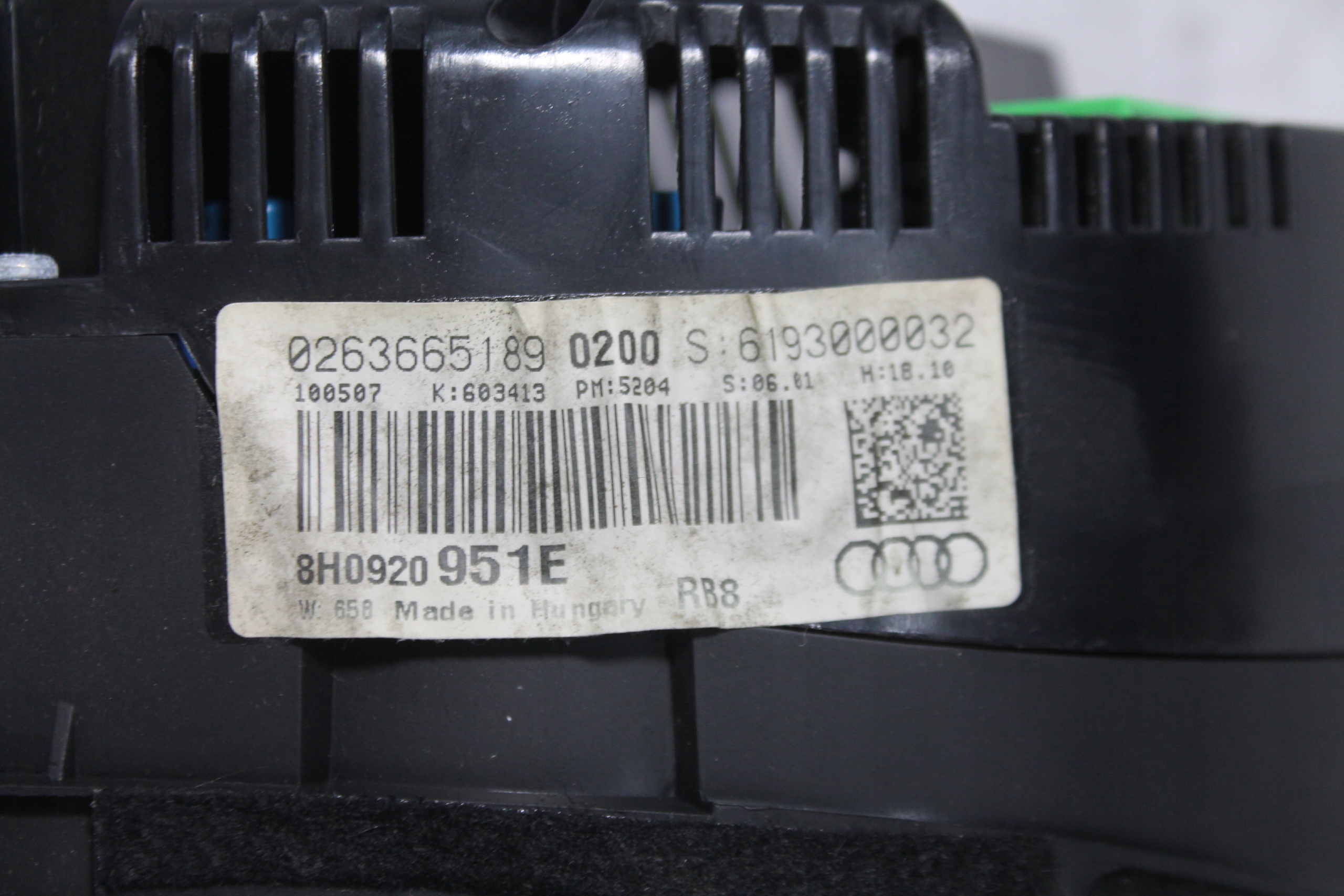 dials dials 8H0920951E AUDI A4 B7 3.0 TDI UK
