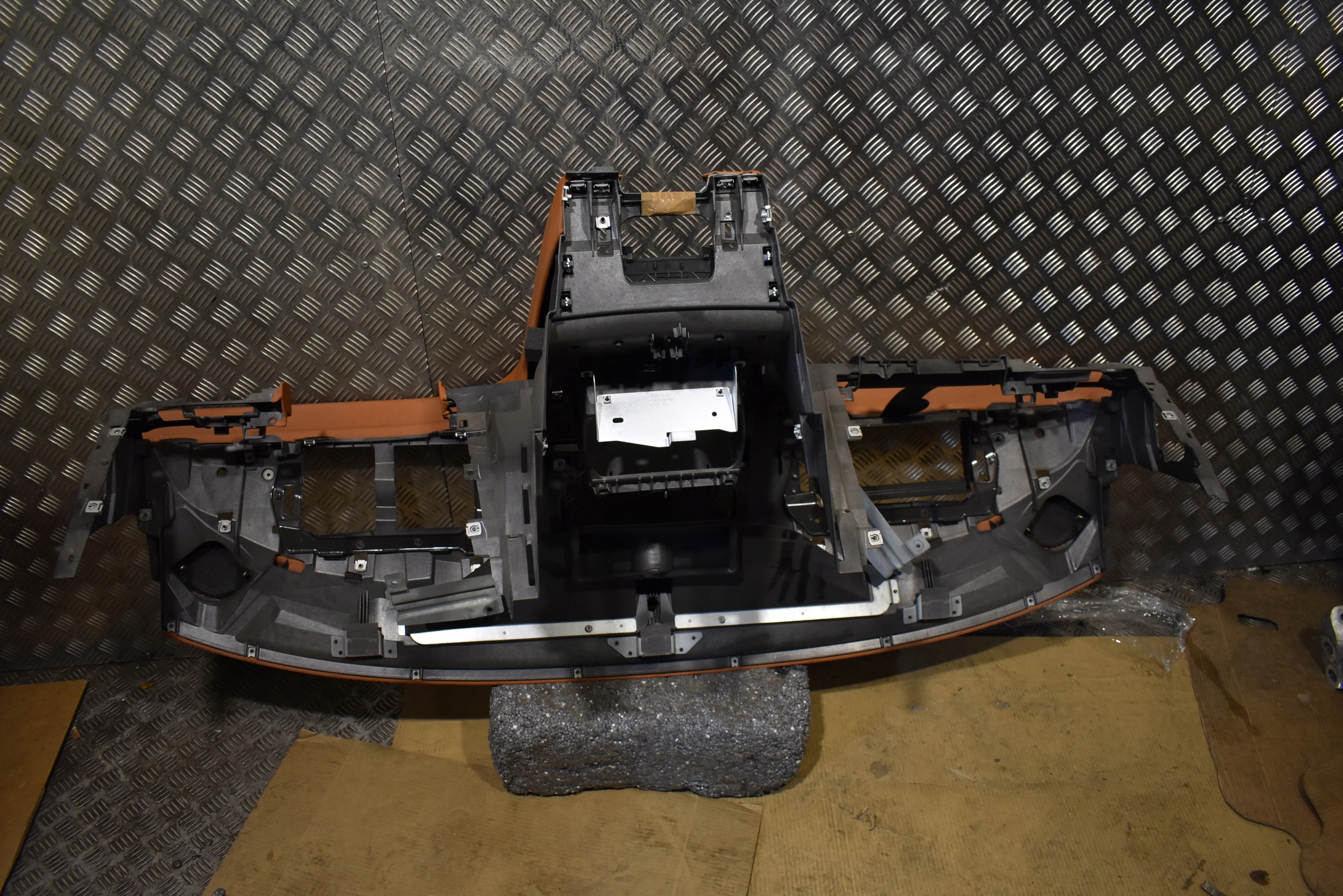 IDEALNA console BENTLEY GT GTC LIFT 1