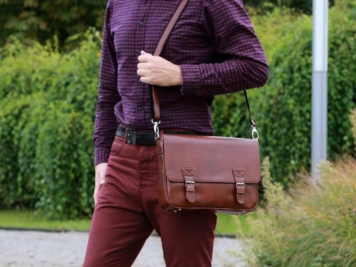 KARMELOWA LISTONOSZKA MĘSKA TORBA NA RAMIĘ SOLOME Kod producenta TORBA SOLOME MERLO KARMEL