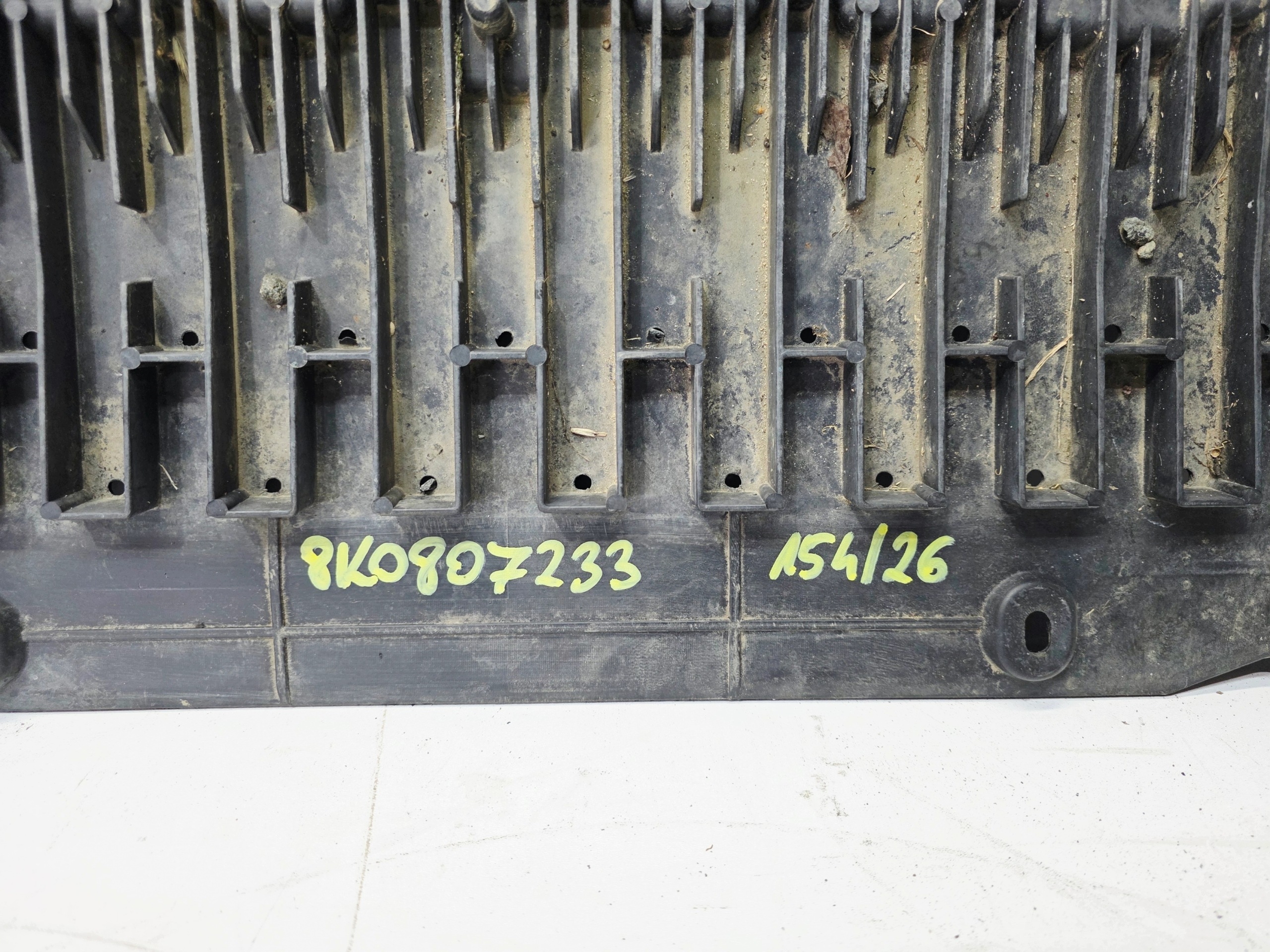 blende abdeckung abdeckung unter stoßstange AUDI A4 B8 8K0807233 154/26