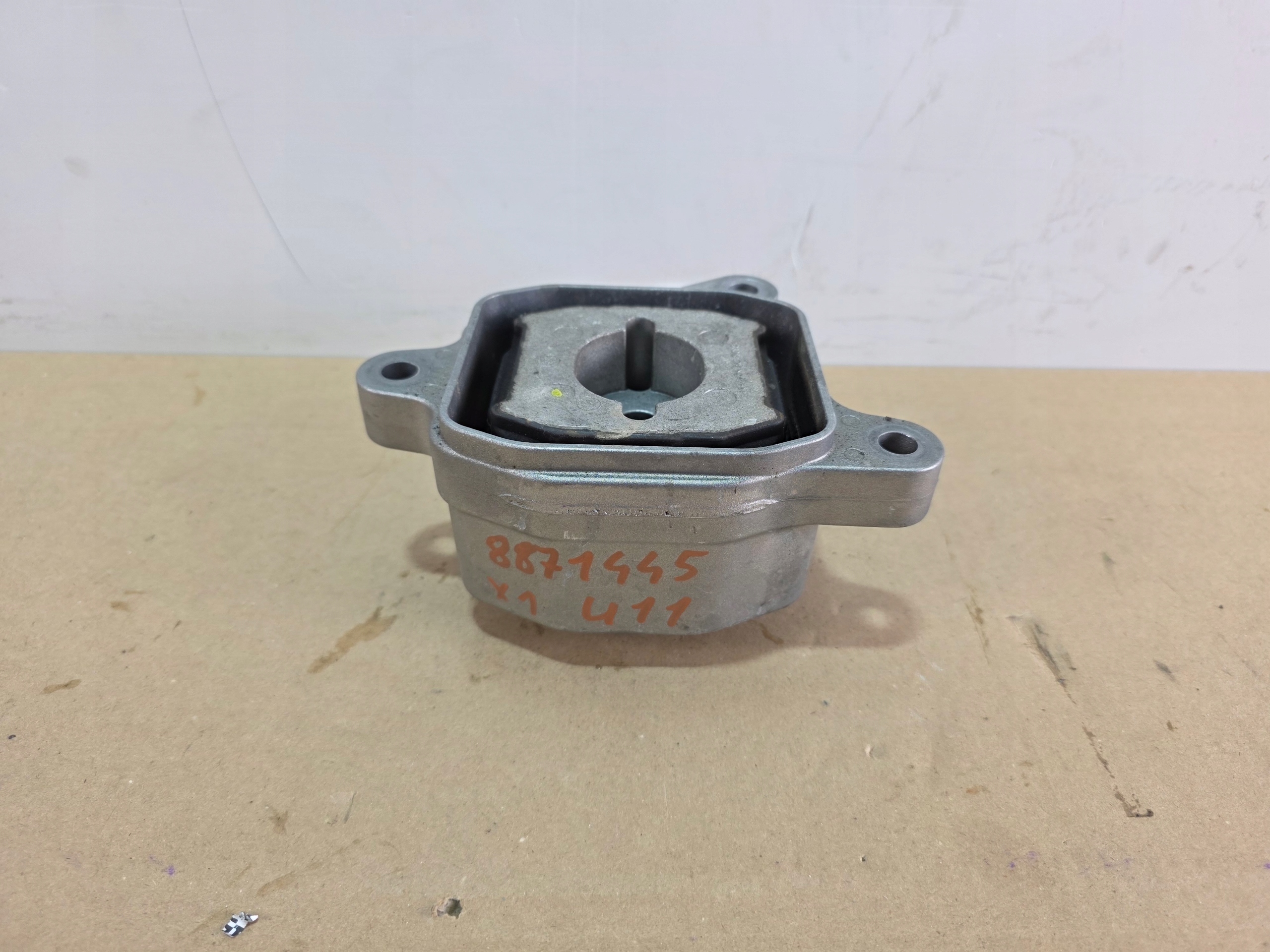 engine mount right BMW X1 U11 9894730
