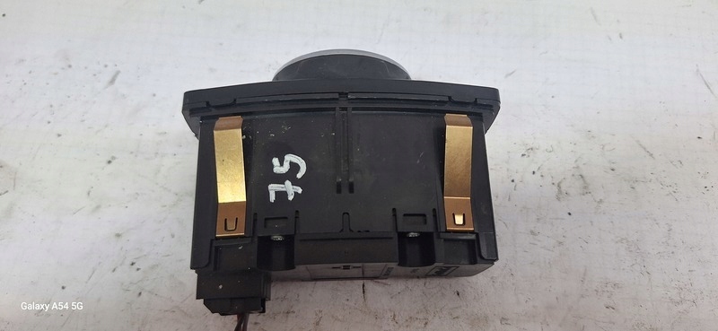 Pulsante interruttore luci FORD FOCUS III 10139792