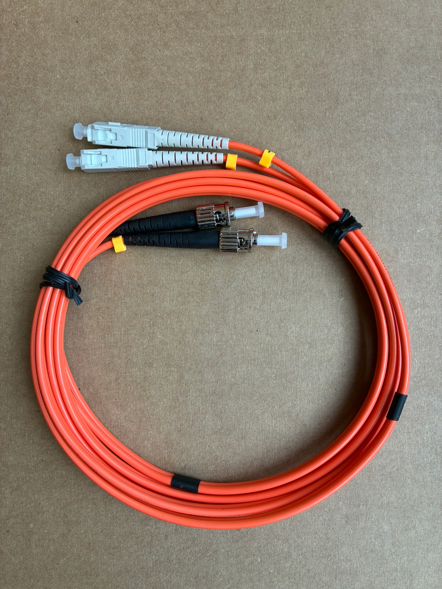 Patchcord ST/PC-SC/PC na kablu wielomodowym duplex 50/125 2,0mm 2m
