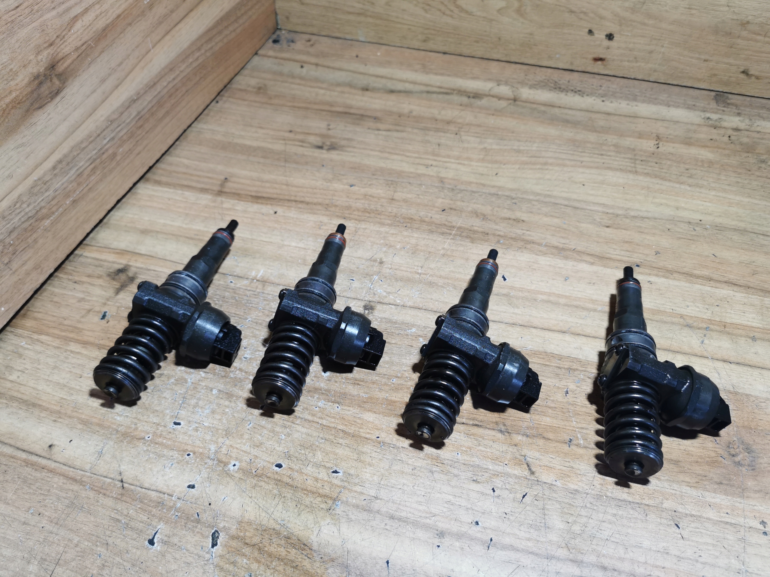 Насос-форсунка PASSAT B5 FL 1.9 TDI 0414720215BA