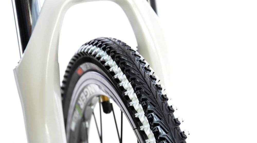 OPONA ROWEROWA CST 28x1.50 (700x38C) CONTROL PLUS + DĘTKA Z ZAWOREM AUTO Marka CST