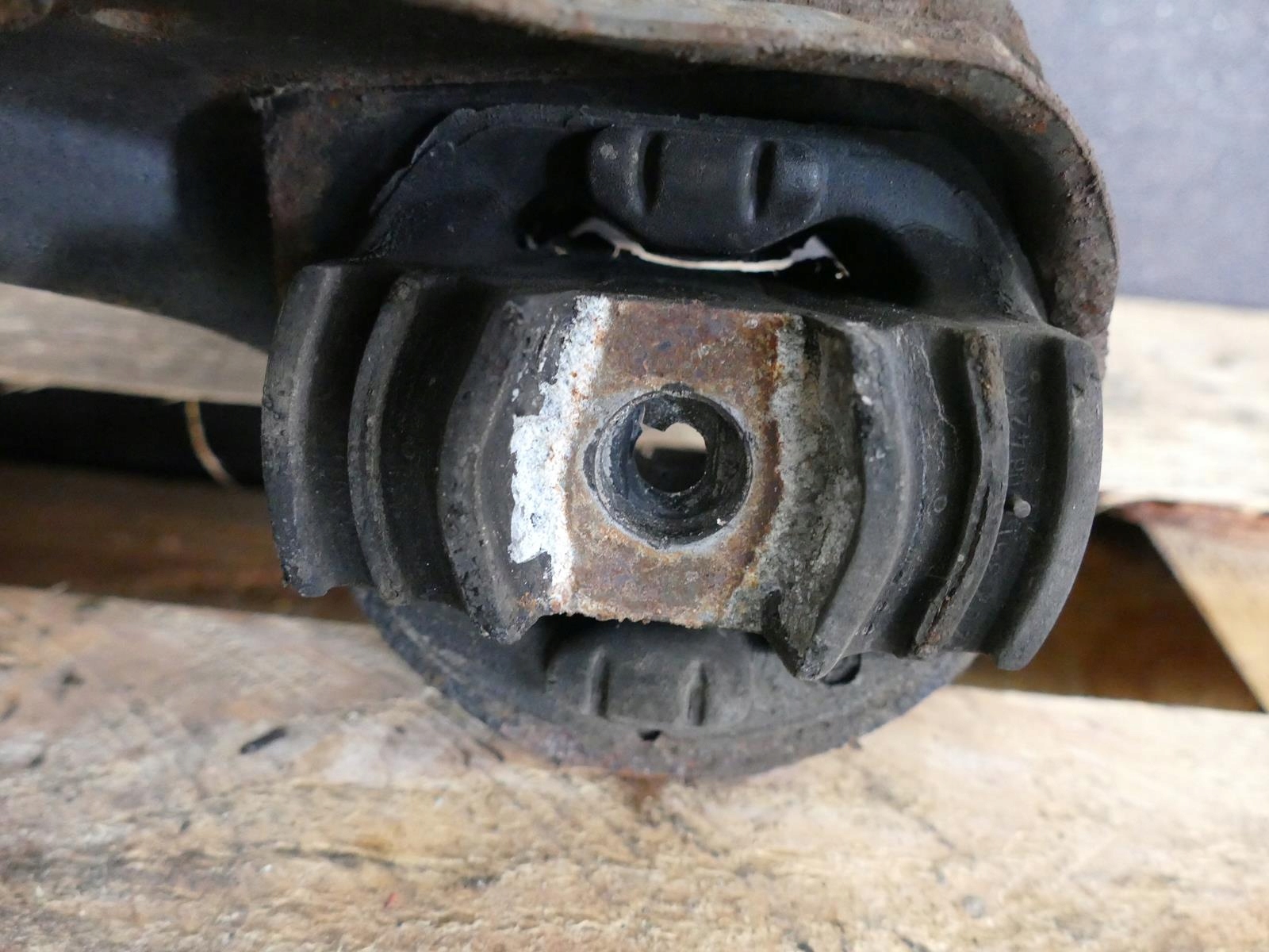 MERCEDES SLK R170 LIFT axle beam subframe sider axle beam