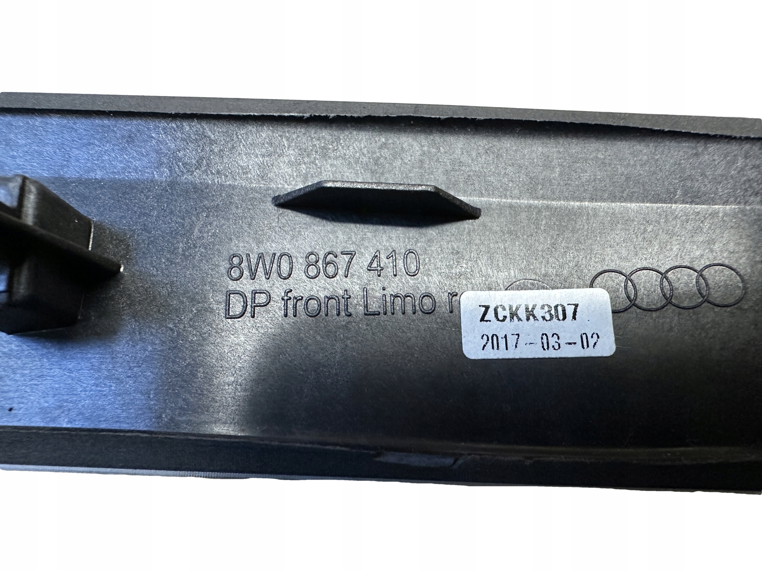 AUDI A4 8W B9 DEKOR door right front 8W0867410