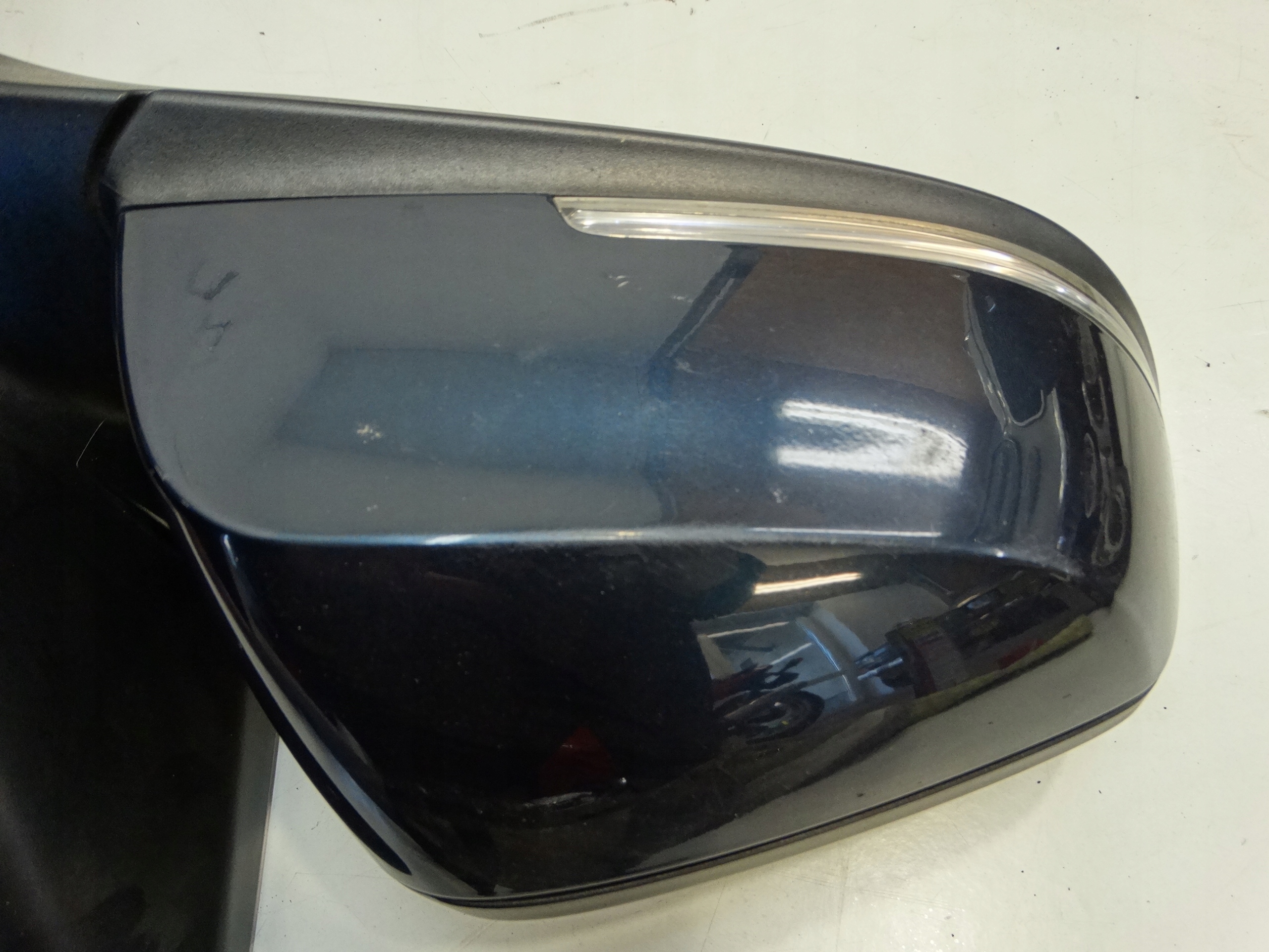 mirror right front BMW 1 F20 2.0D 2013R. A046314 6PIN