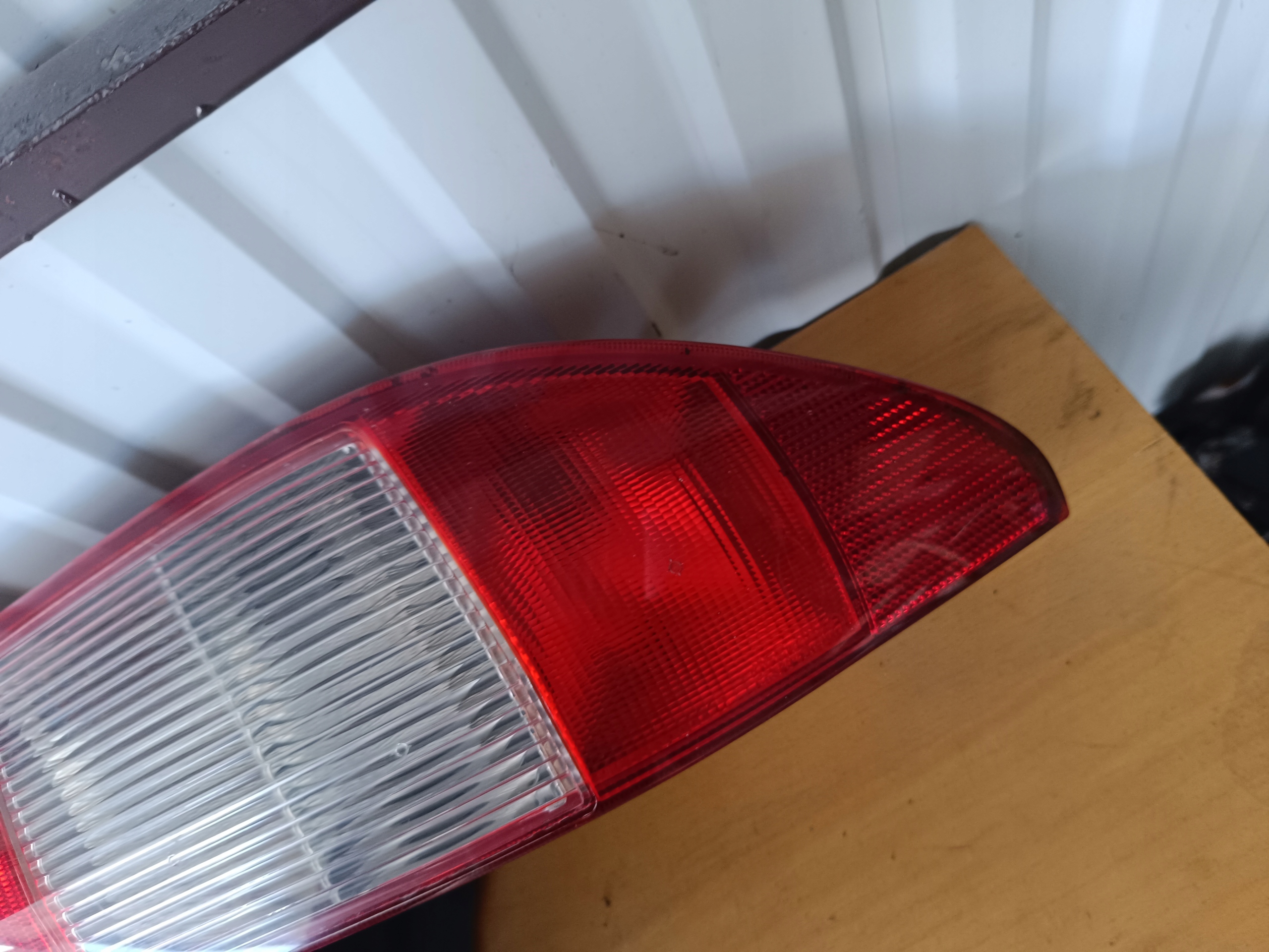 light right rear right rear part FORD MONDEO 1S71-13404-C