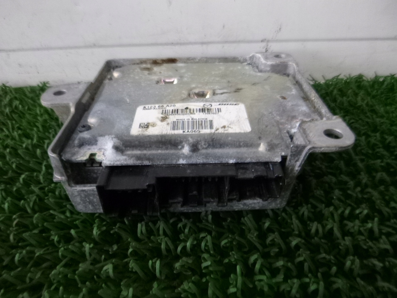 MAZDA CX-5 II KF 17- amplifier BOSE K12366A20
