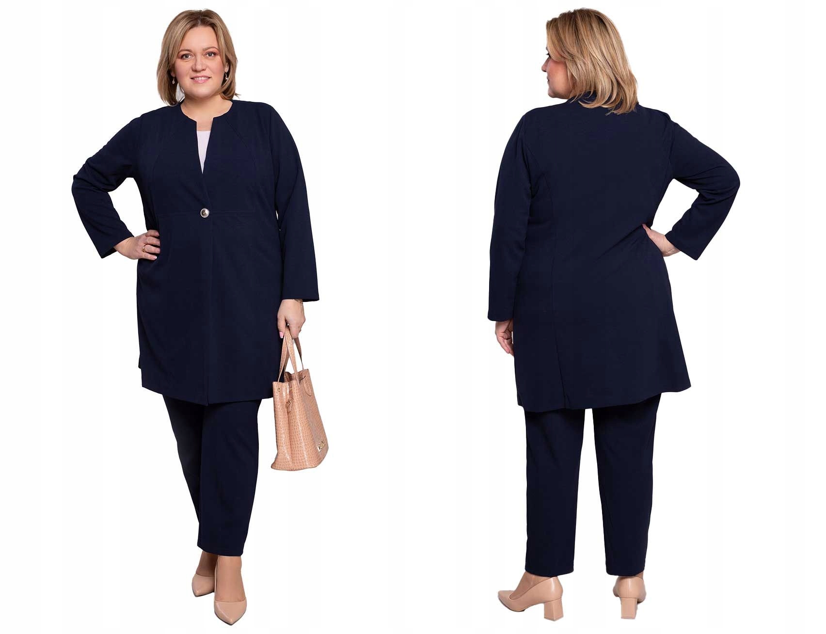 Tmavě modrý komplet s knoflíkem 56