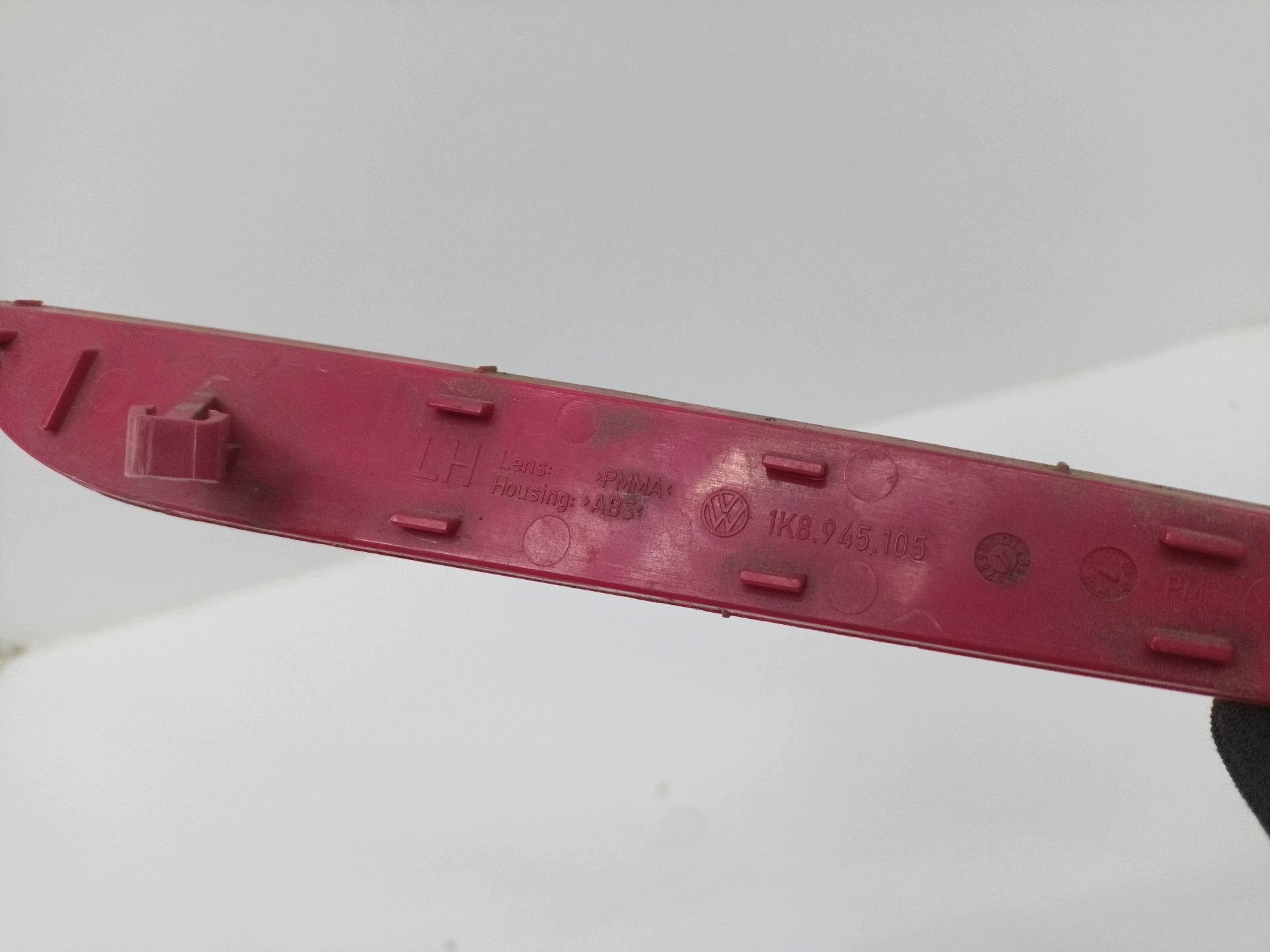 Odblask left side Volkswagen Scirocco 3 2009 1K8.945.105